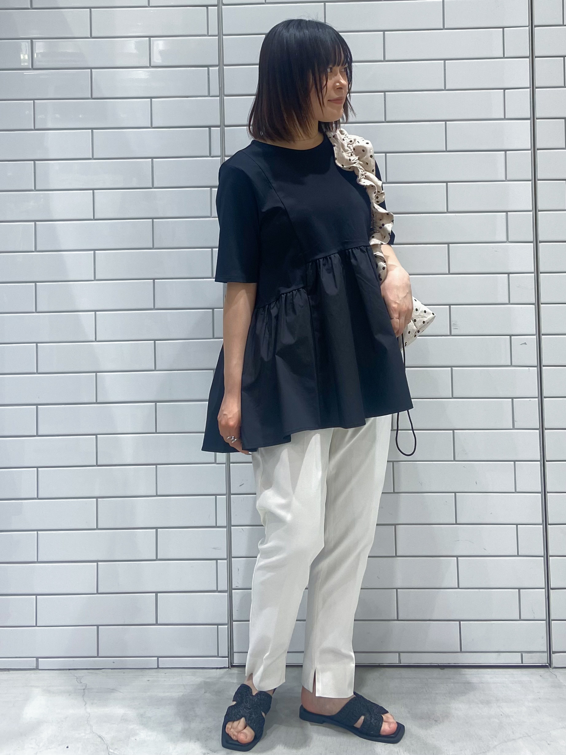 kimiさんの「OPAQUE.CLIP｜ペプラムドッキングカットソー【洗濯機OK】」を使ったコーディネート