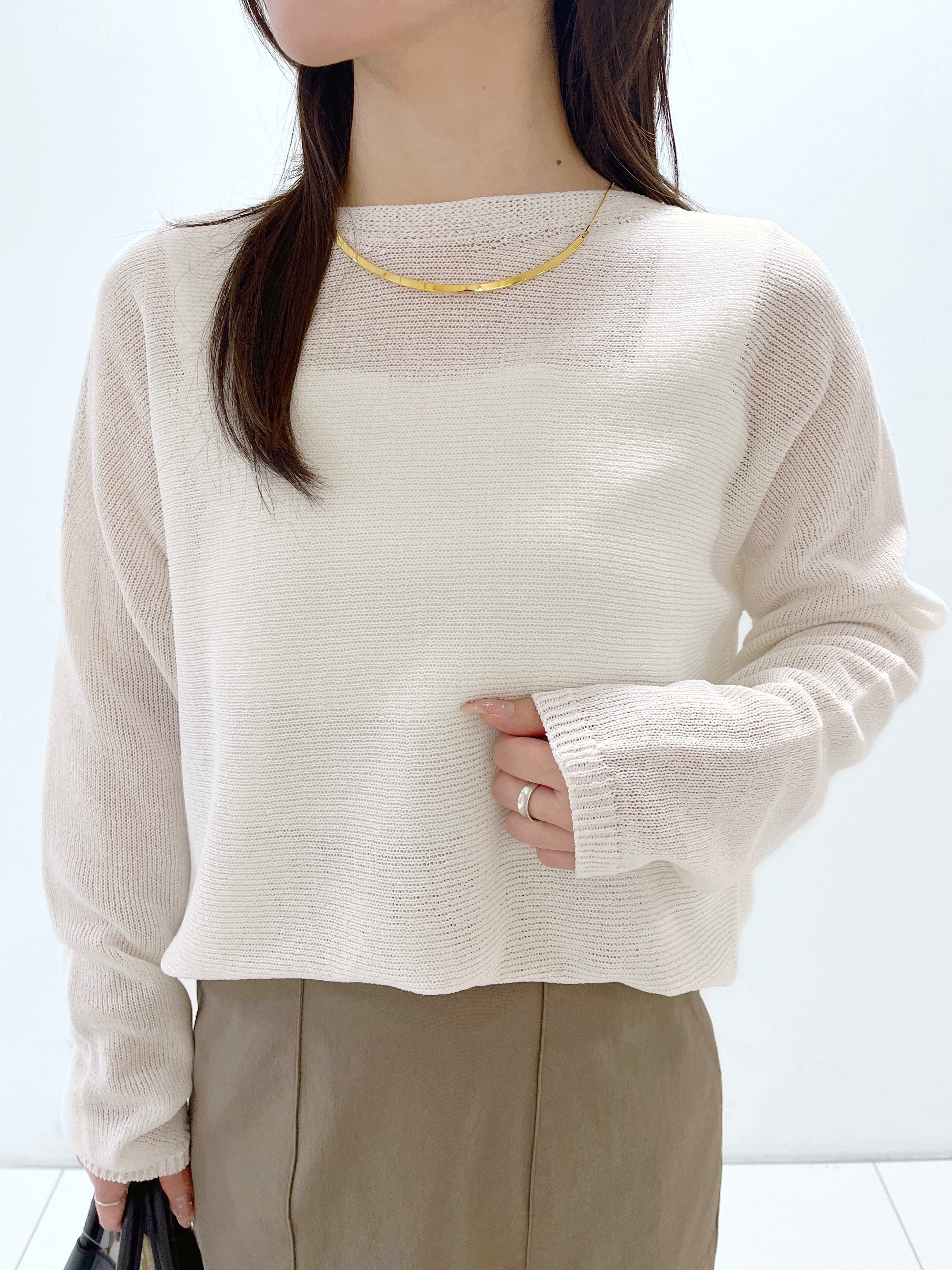 Ukiさんの「UNTITLED｜【8色展開/程よい透け感】ドライタッチボートネックニット」を使ったコーディネート