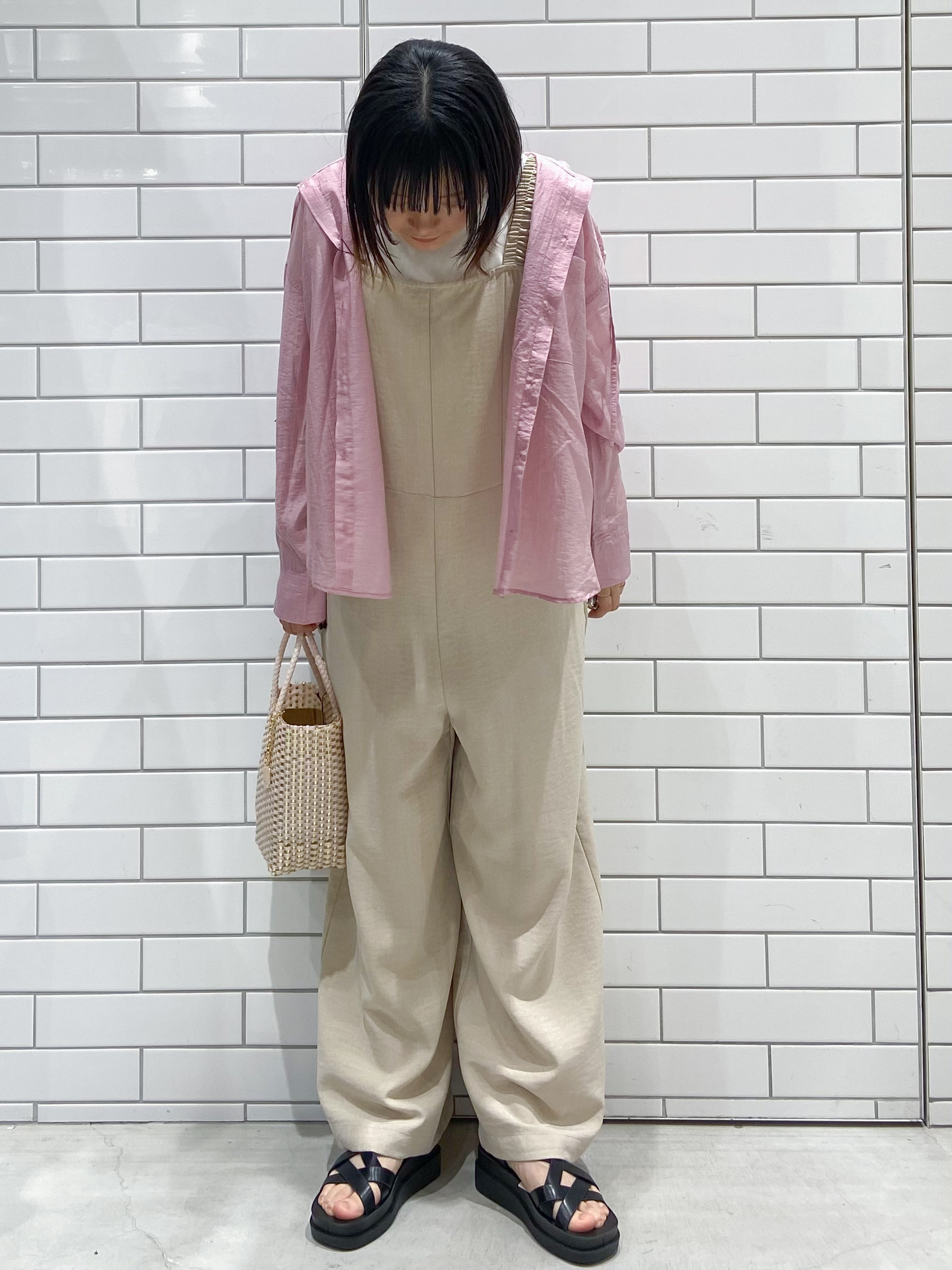 kimiさんの「OPAQUE.CLIP｜【洗濯機OK】フード付きシアーシャツ」を使ったコーディネート