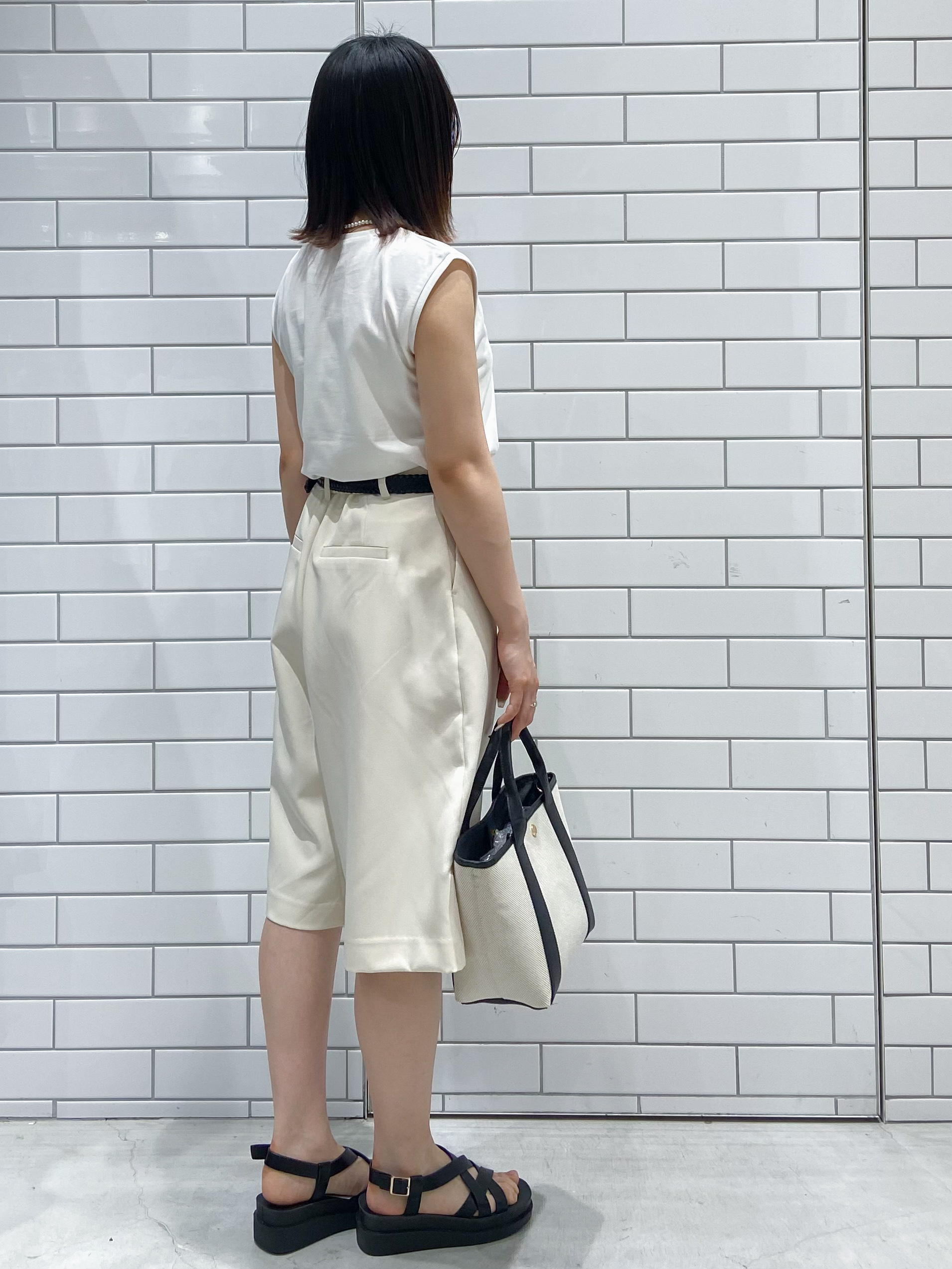 kimiさんの「OPAQUE.CLIP｜マルチボーダーアソート ノースリーブTシャツ【洗濯機OK】」を使ったコーディネート