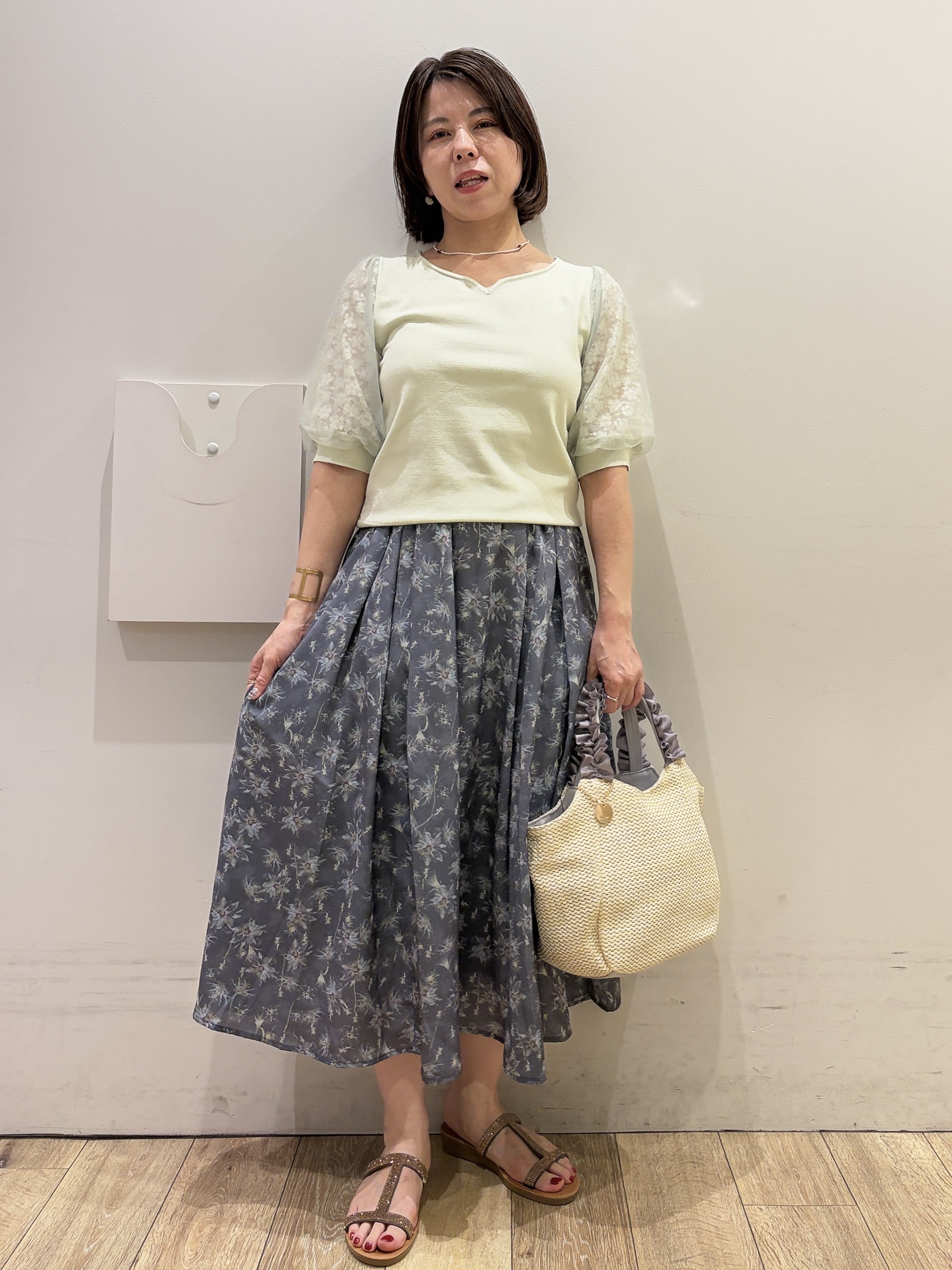 YUKOさんの「index｜【2WAY】フリルハンドルミドルトートバッグ」を使ったコーディネート