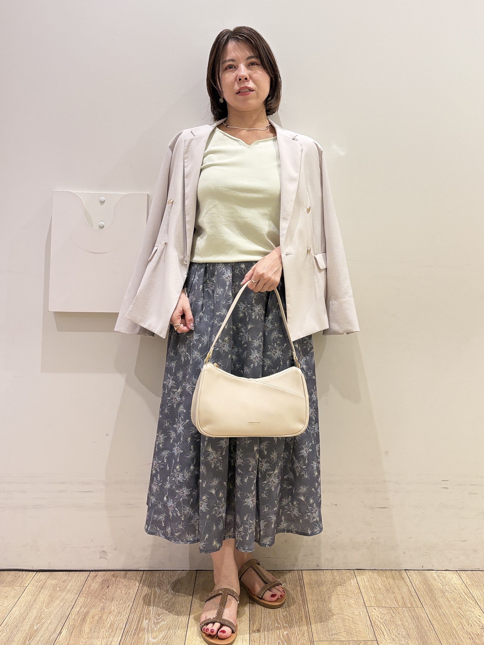 YUKOさんの「index｜【2WAY】フリルハンドルミドルトートバッグ」を使ったコーディネート