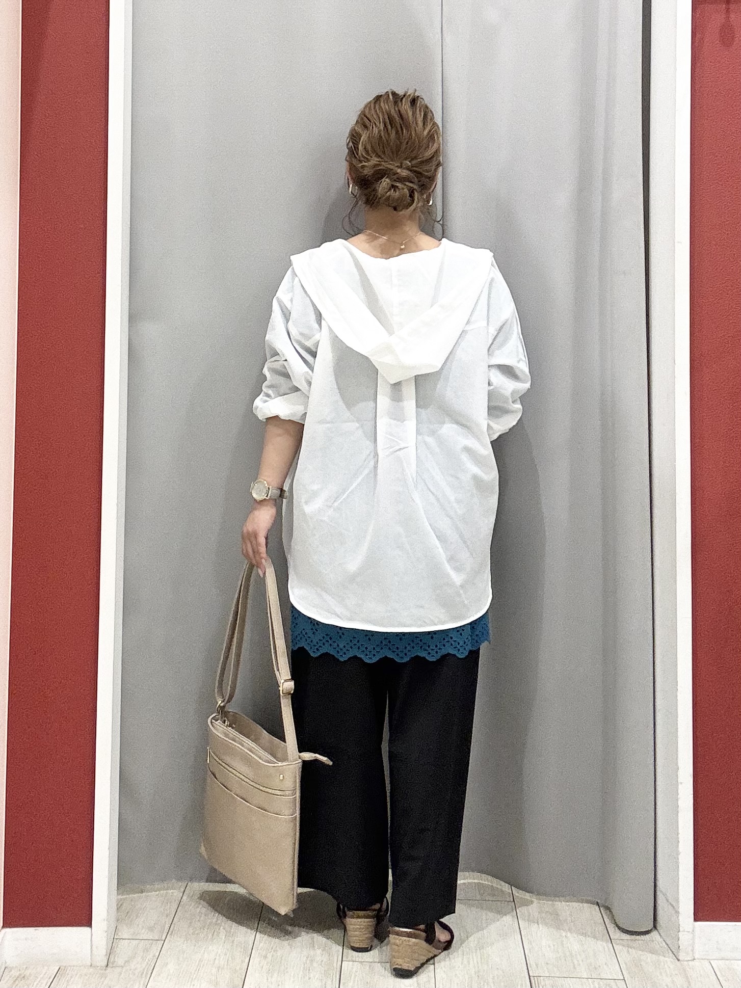 shioさんの「SHOO･LA･RUE｜【通気性〇/洗濯機可/S-LL】UVカット機能付き ライトな着心地シャツパーカ」を使ったコーディネート
