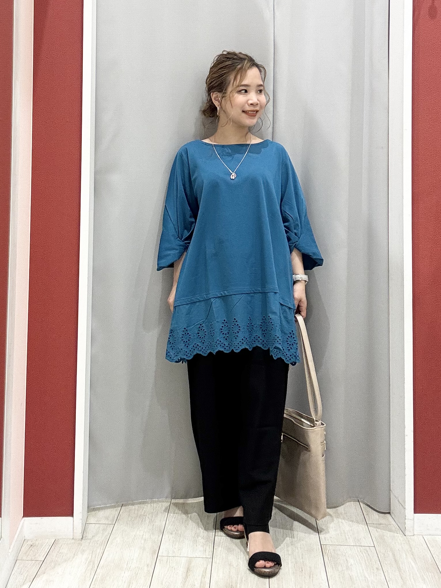 shioさんの「SHOO･LA･RUE｜【通気性〇/洗濯機可/S-LL】UVカット機能付き ライトな着心地シャツパーカ」を使ったコーディネート