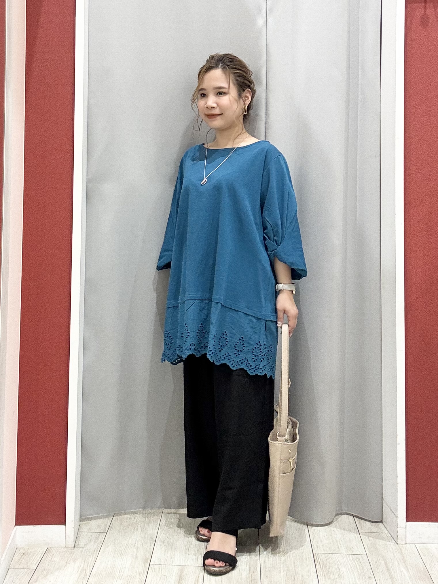 shioさんの「SHOO･LA･RUE｜【通気性〇/洗濯機可/S-LL】UVカット機能付き ライトな着心地シャツパーカ」を使ったコーディネート