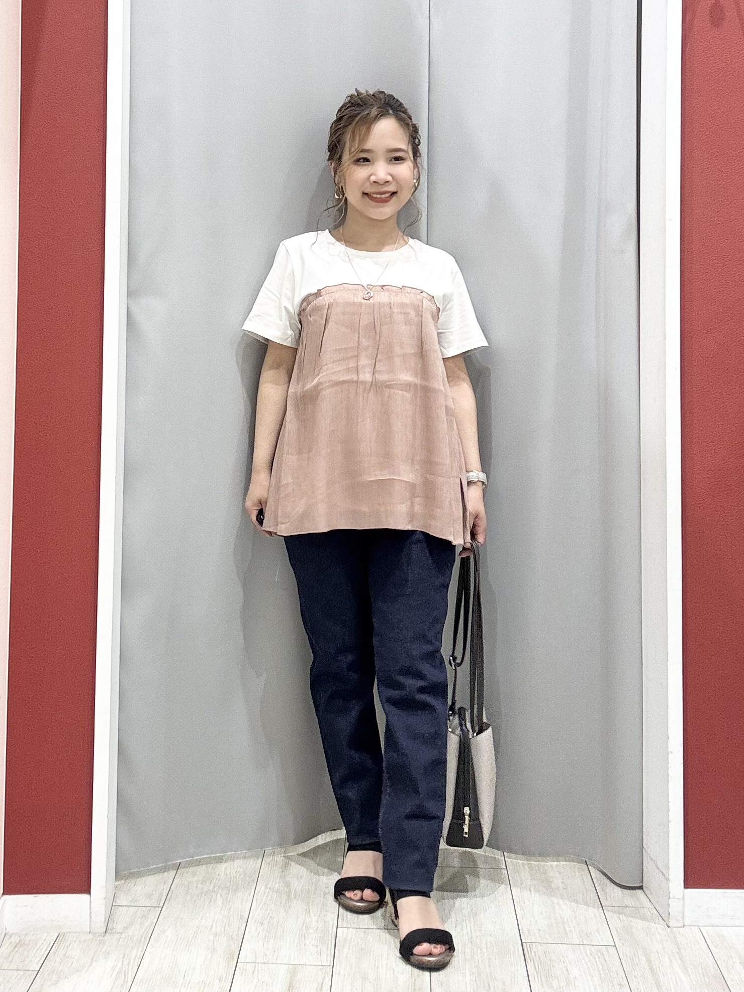 shioさんの「SHOO･LA･RUE｜【洗濯機可/S-LL】オンにもオフにも マルチに使えるボタンレスカーディガン」を使ったコーディネート