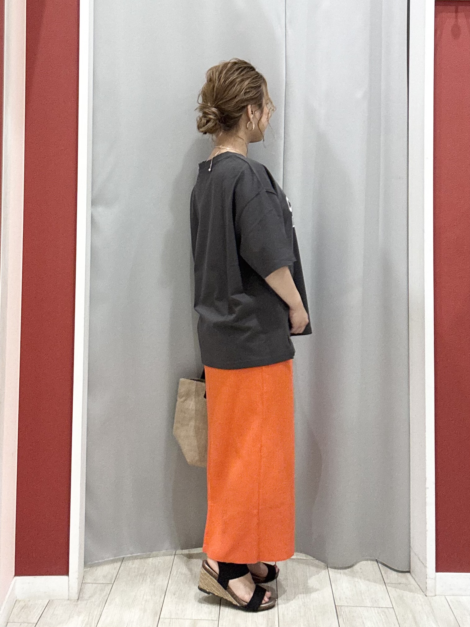 shioさんの「SHOO･LA･RUE｜【UV/吸水速乾/洗濯後しわになりにくい】ラッシュガードにもなる ストライプシャツ」を使ったコーディネート