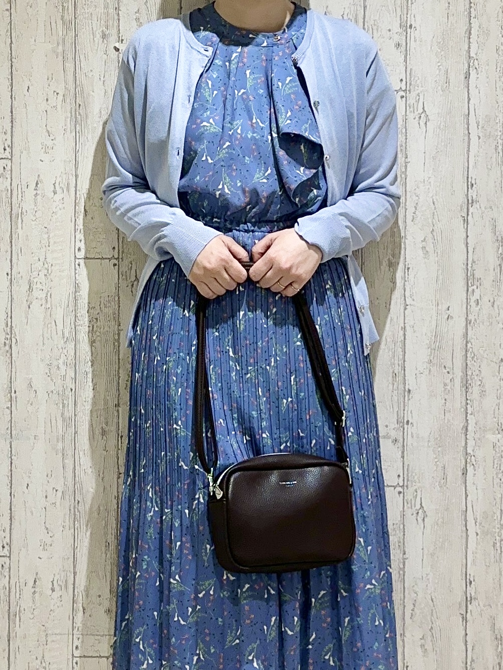 Hana...eさんの「index｜【接触冷感】ビジューボタンカーディガン《抗ピリング／洗濯機OK》」を使ったコーディネート