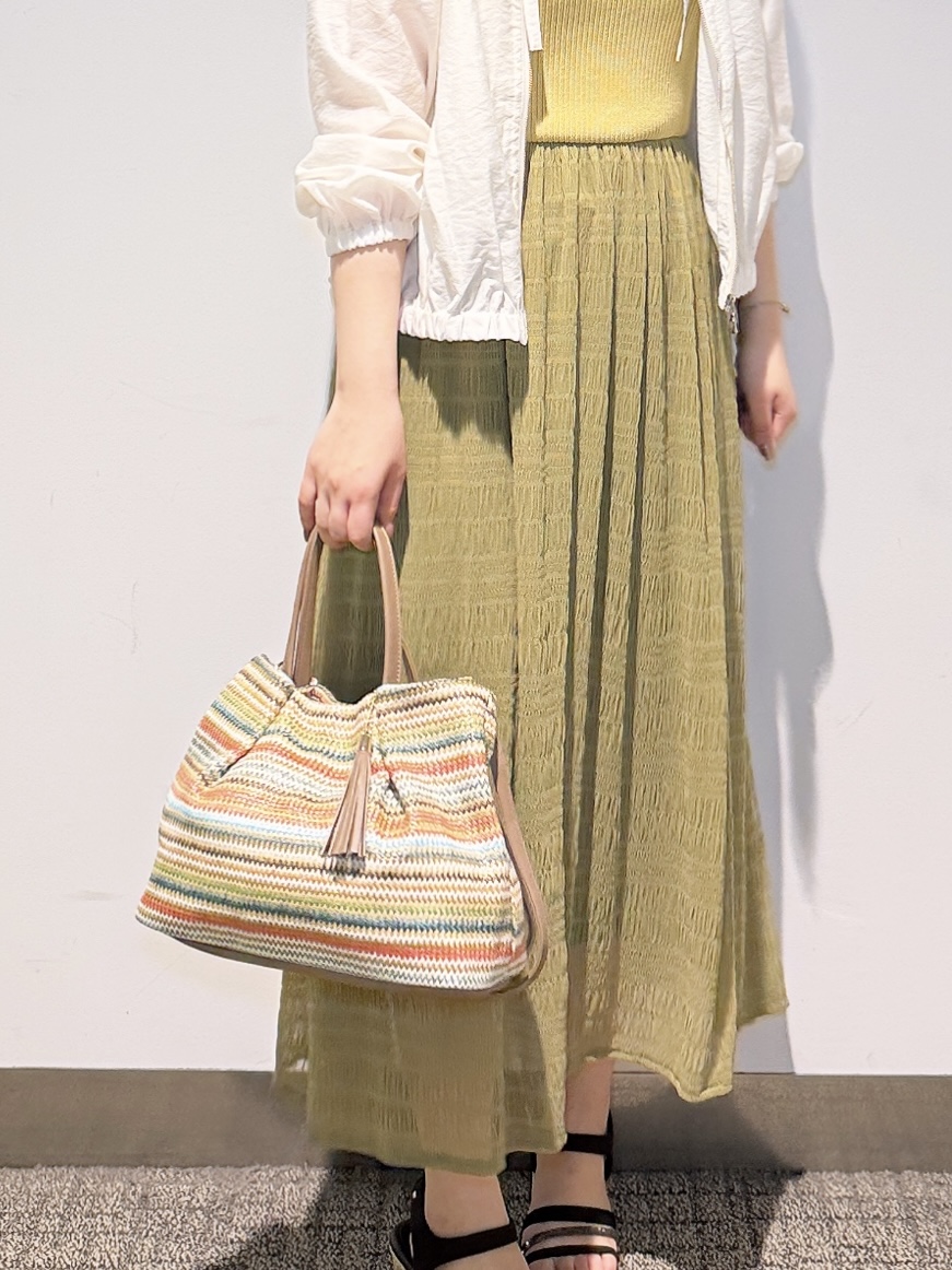 みーさんの「grove｜気温調整にも◎ブラウス感覚で羽織れるシアーブルゾン」を使ったコーディネート
