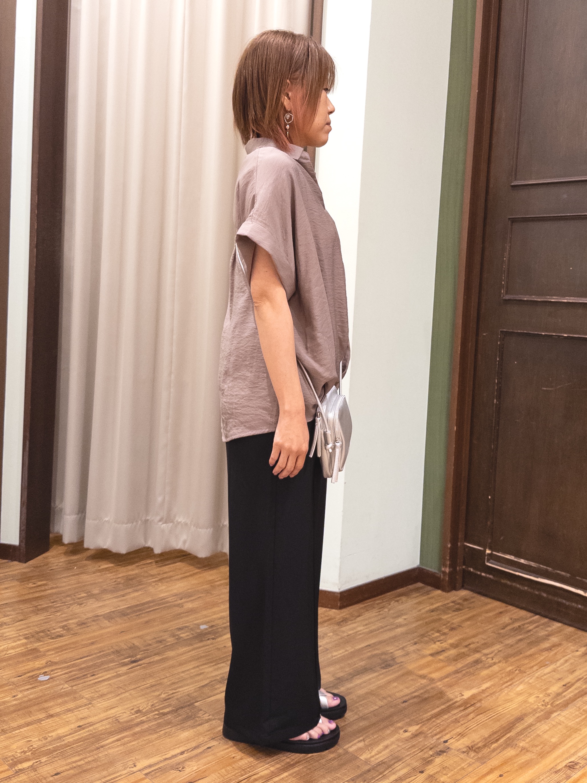 みかりん さんの「SHOO･LA･RUE｜【S-LL/洗濯機可】インせず着られる 裾タック スキッパーシャツ」を使ったコーディネート