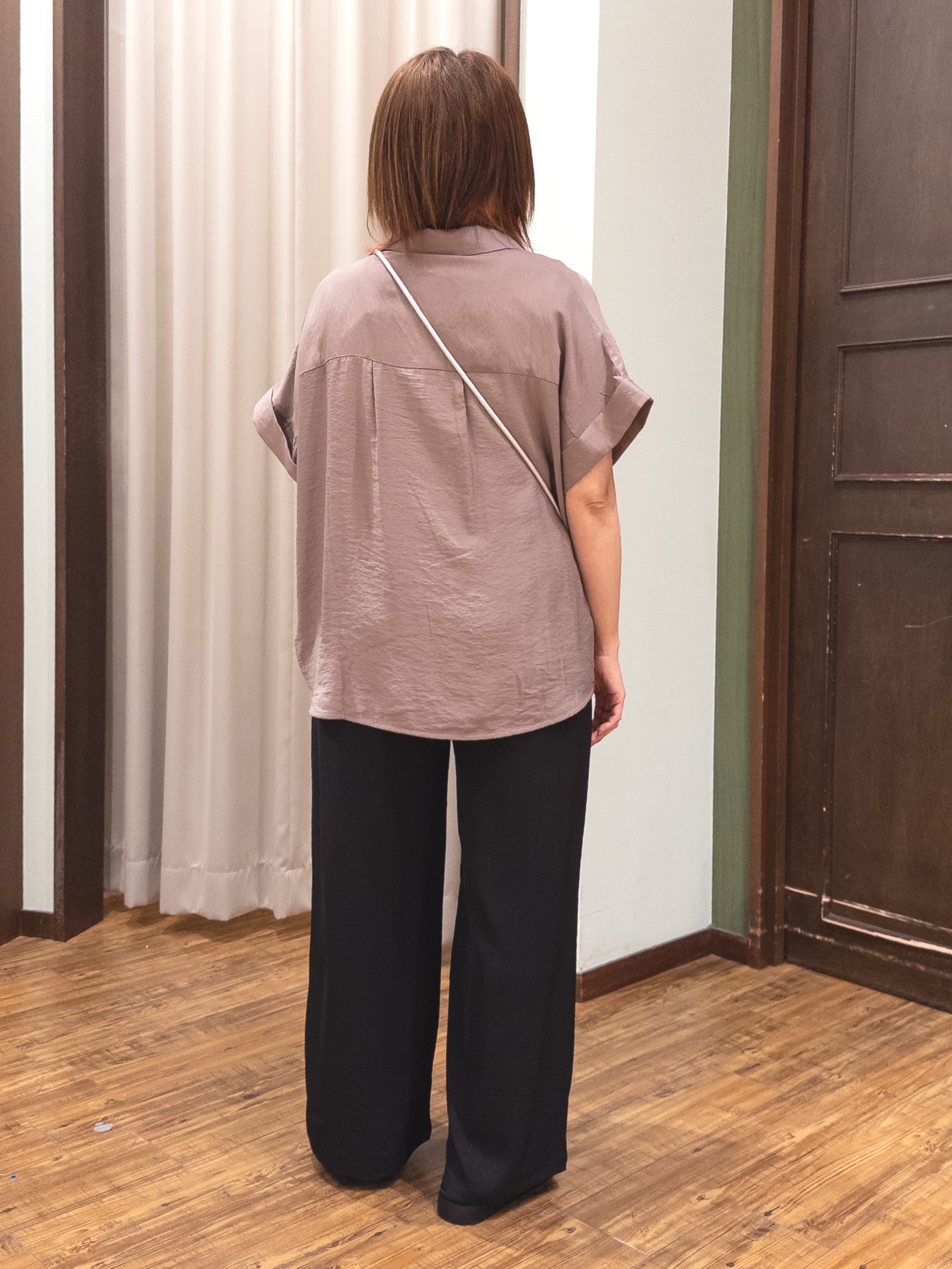みかりん さんの「SHOO･LA･RUE｜【S-LL/洗濯機可】インせず着られる 裾タック スキッパーシャツ」を使ったコーディネート