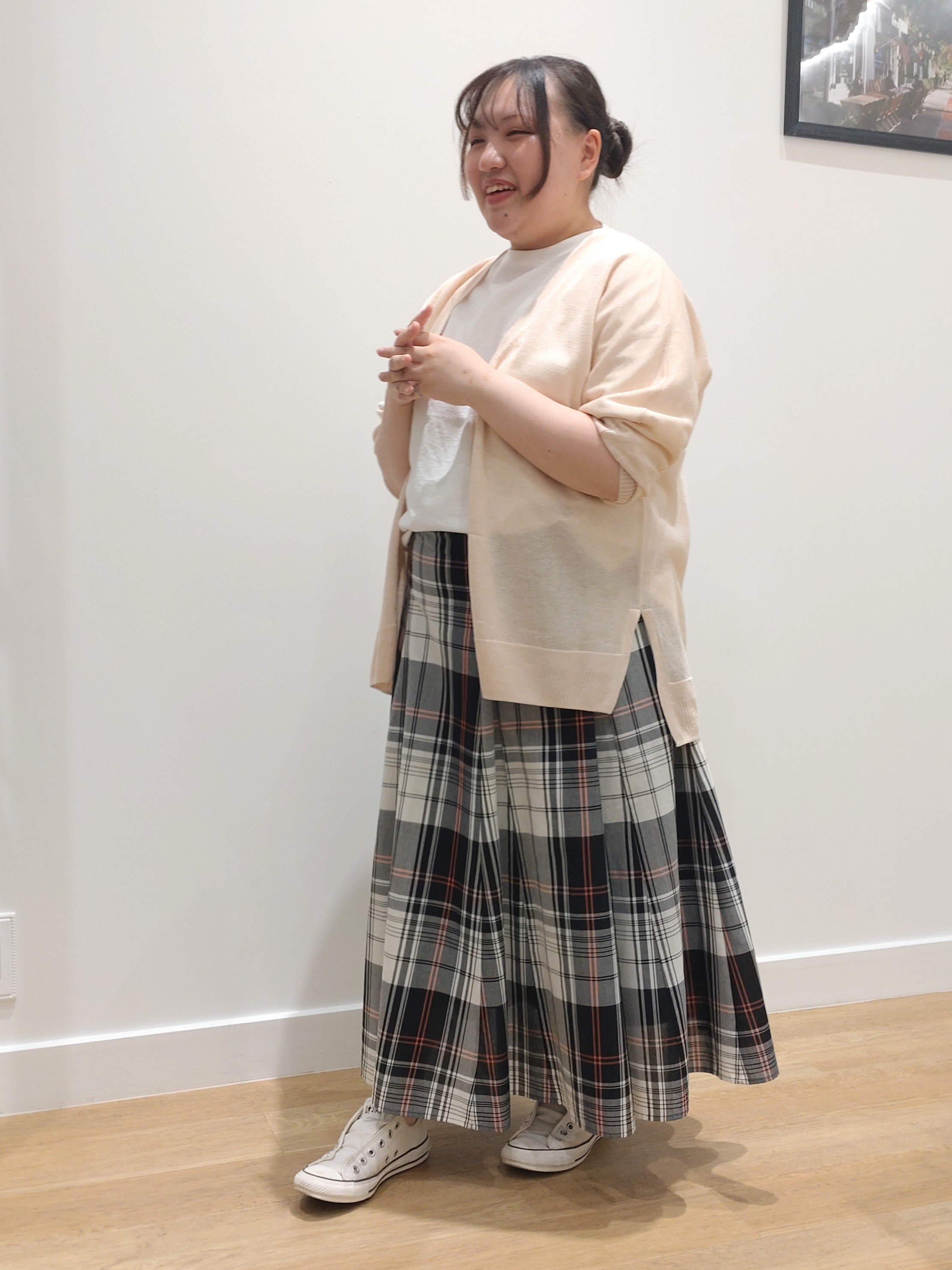 yuzuhaさんの「Dessin｜【洗える】ミドル丈シアーカーディガン」を使ったコーディネート