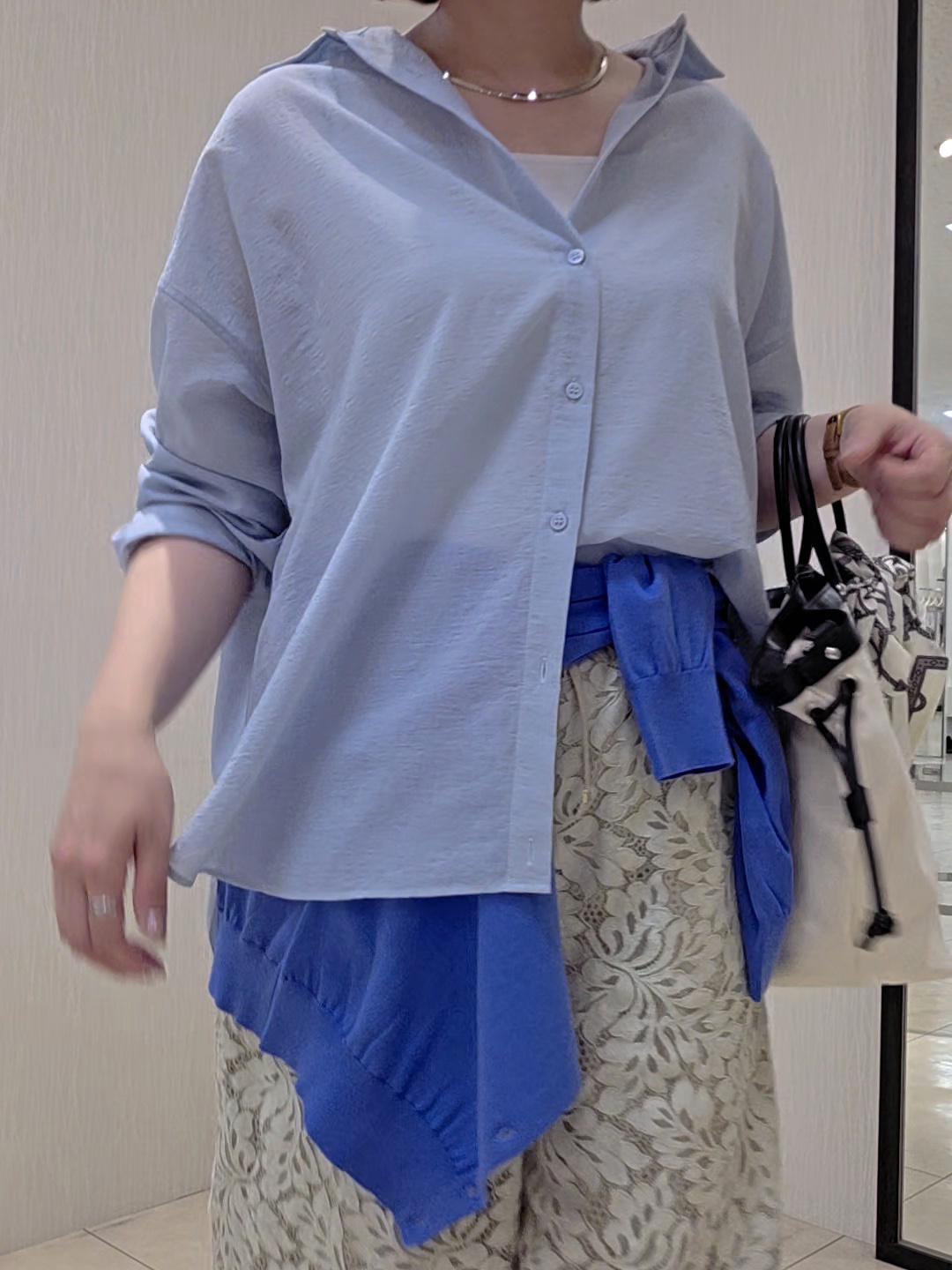 naokoさんの「UNTITLED｜◆【2WAY/マシンウォッシャブル】カシュクールデザインシャツ」を使ったコーディネート
