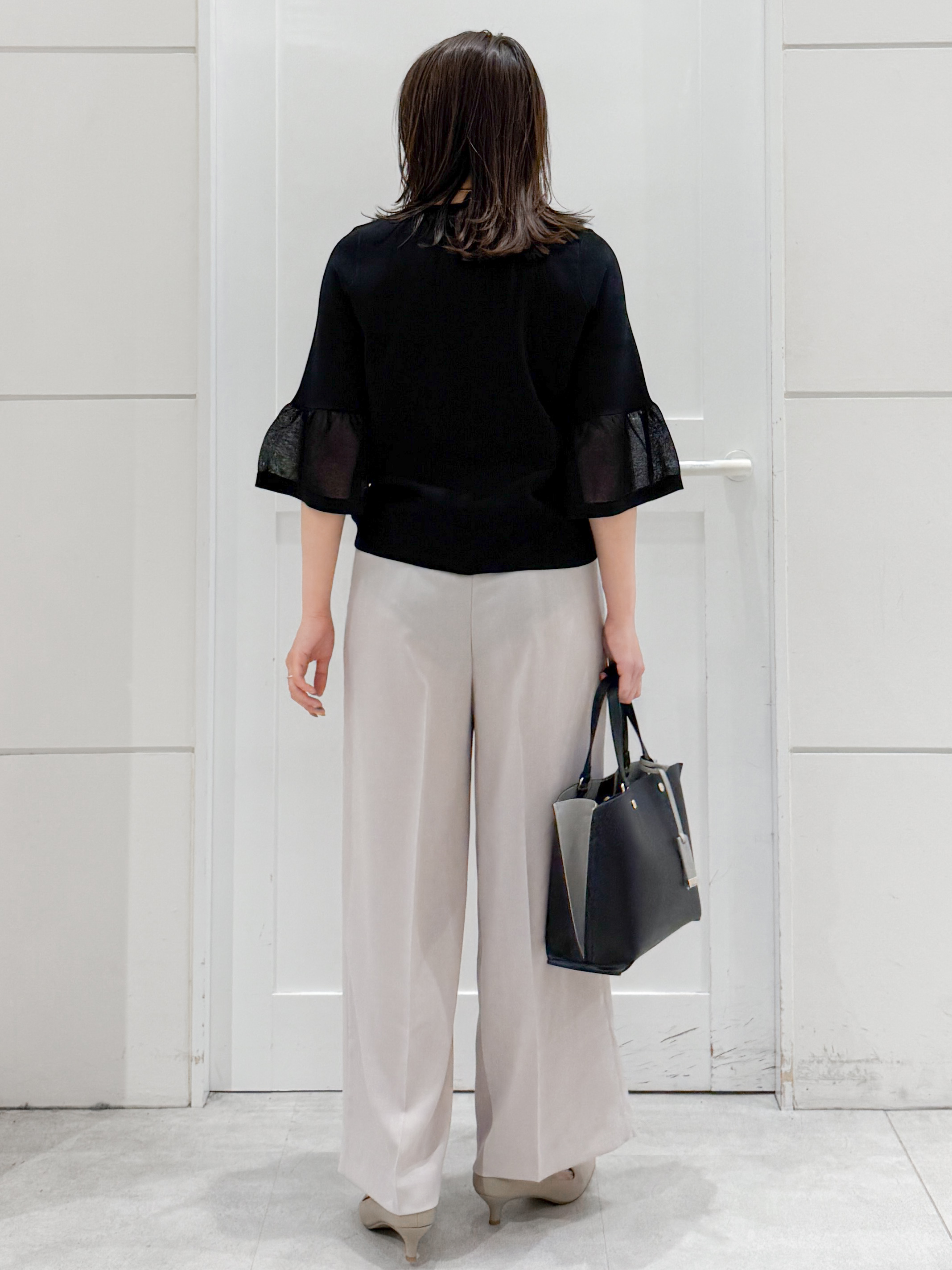 yuka.aさんの「OPAQUE.CLIP｜シアーフレアスリーブニット【洗濯機OK／抗ピル】」を使ったコーディネート