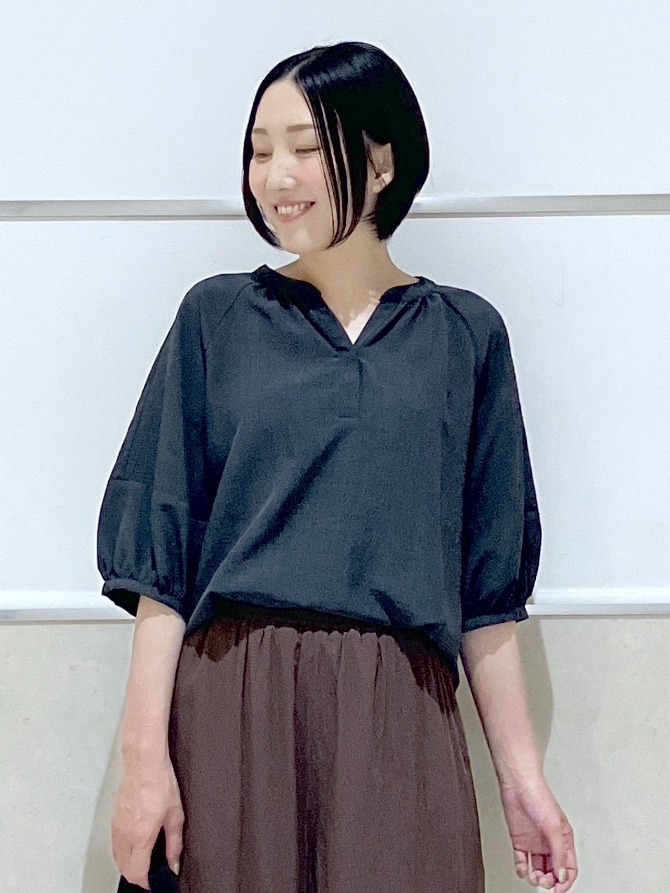 eriko さんの「Dessin｜【洗える】スキッパーライトブラウス」を使ったコーディネート