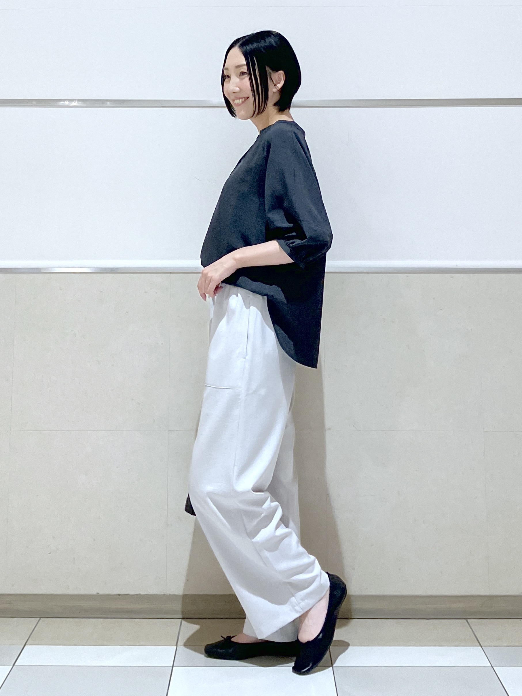 eriko さんの「Dessin｜【洗える】スキッパーライトブラウス」を使ったコーディネート