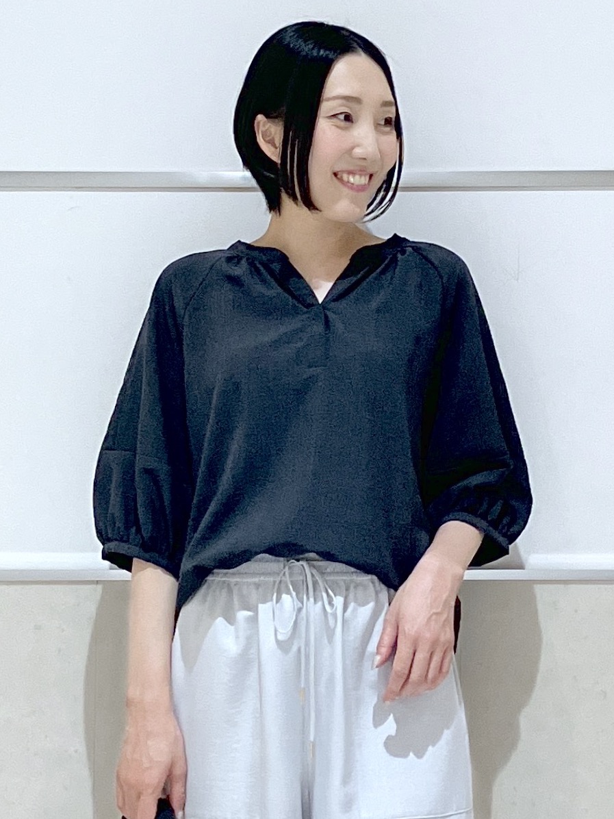 eriko さんの「Dessin｜【洗える】スキッパーライトブラウス」を使ったコーディネート