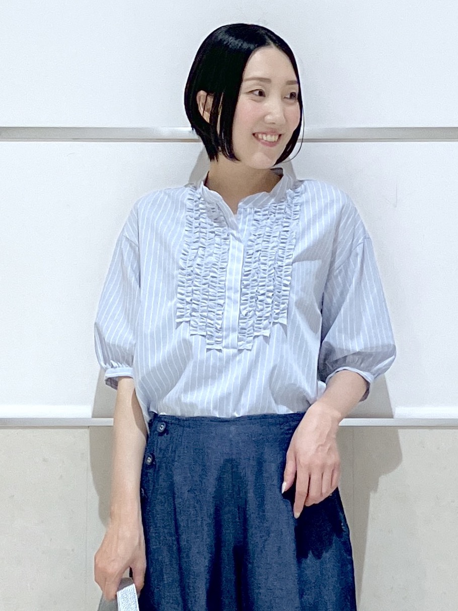 eriko さんの「Dessin｜【着映え/洗える】フロントフリル五分袖ブラウス」を使ったコーディネート