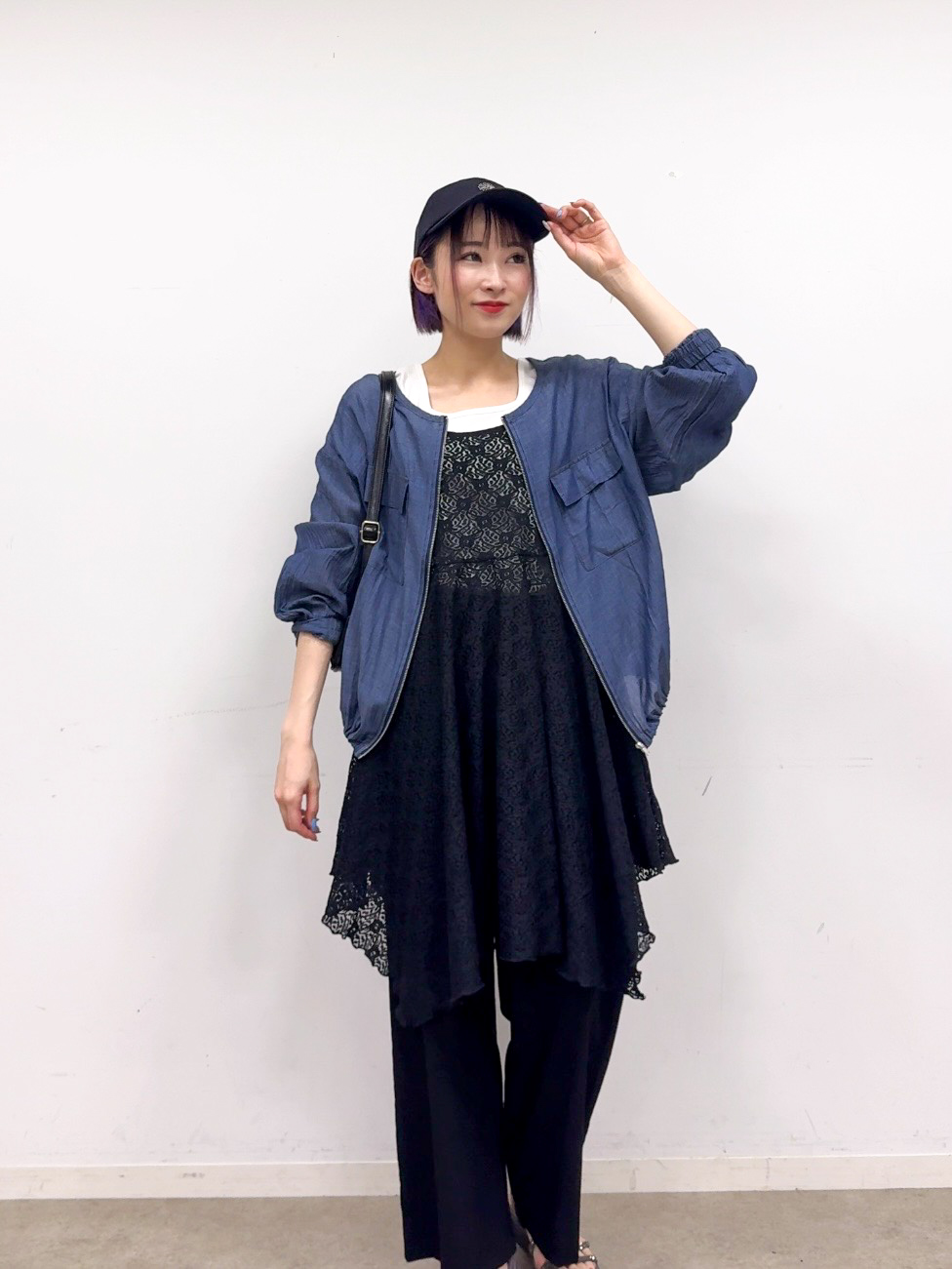 𝐜𝐡𝐢𝐤𝐚さんの「SHOO･LA･RUE｜【前後2WAYネック】レイヤードスタイルにおすすめ レースキャミチュニック」を使ったコーディネート