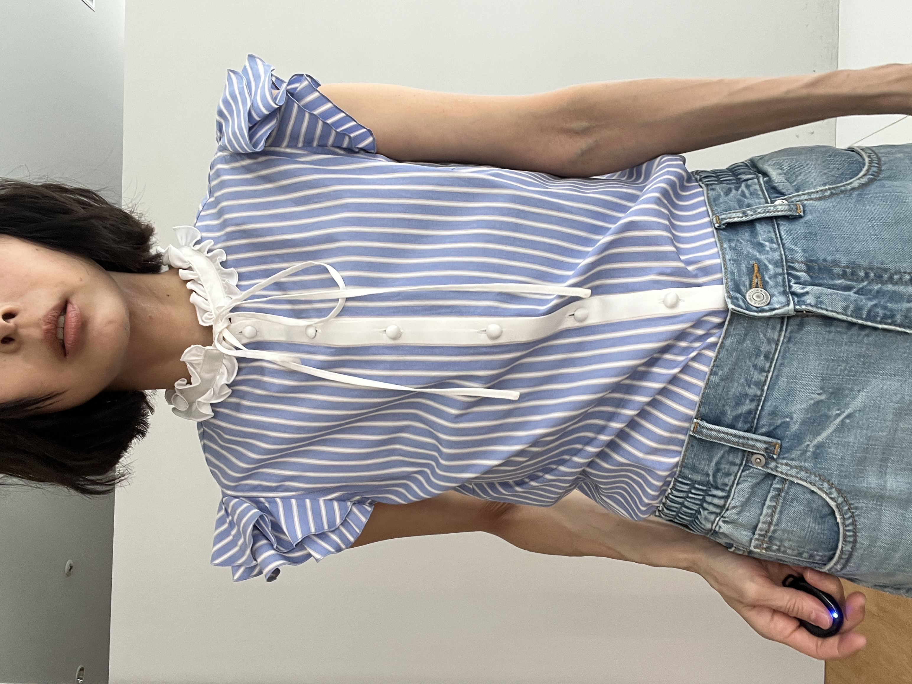 misaさんの「DRESSTERIOR｜センタープレス ワイドストレートデニム」を使ったコーディネート
