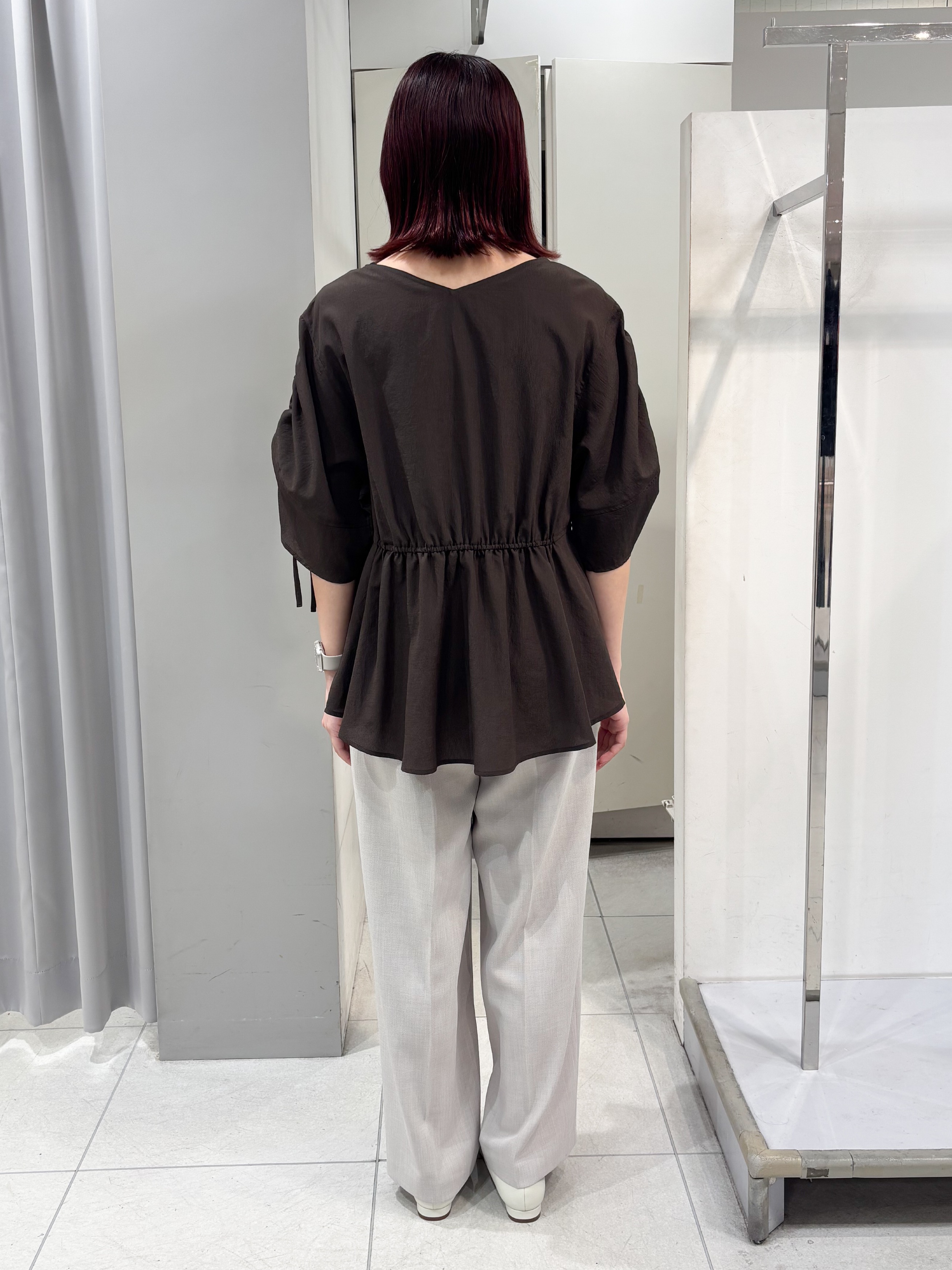 yuiさんの「Reflect｜【マシンウォッシャブル】ウエストギャザーブラウス」を使ったコーディネート