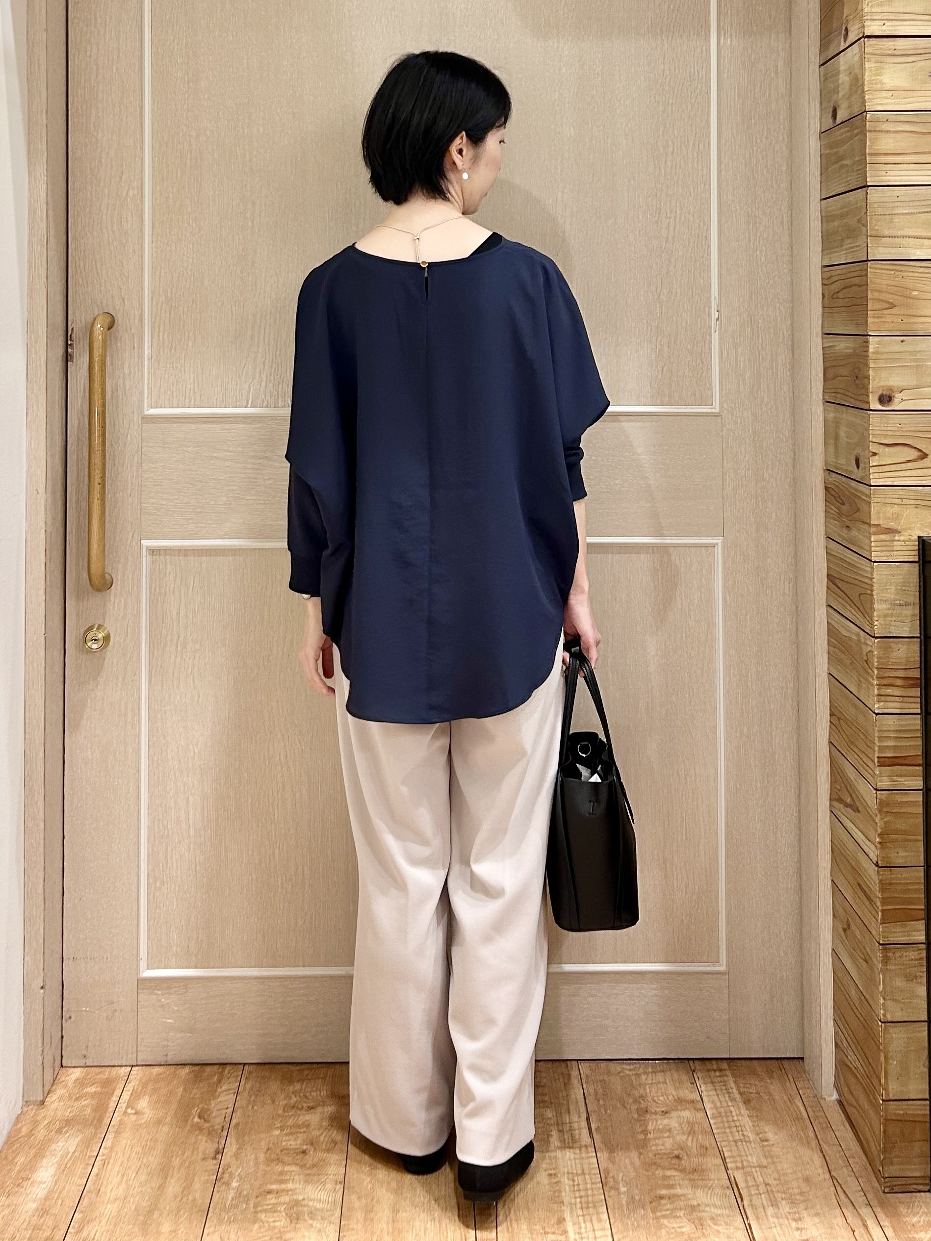 ちぐささんの「SHOO･LA･RUE｜【軽量/2WAY】コーデのアクセントになる　配色トートバッグ」を使ったコーディネート