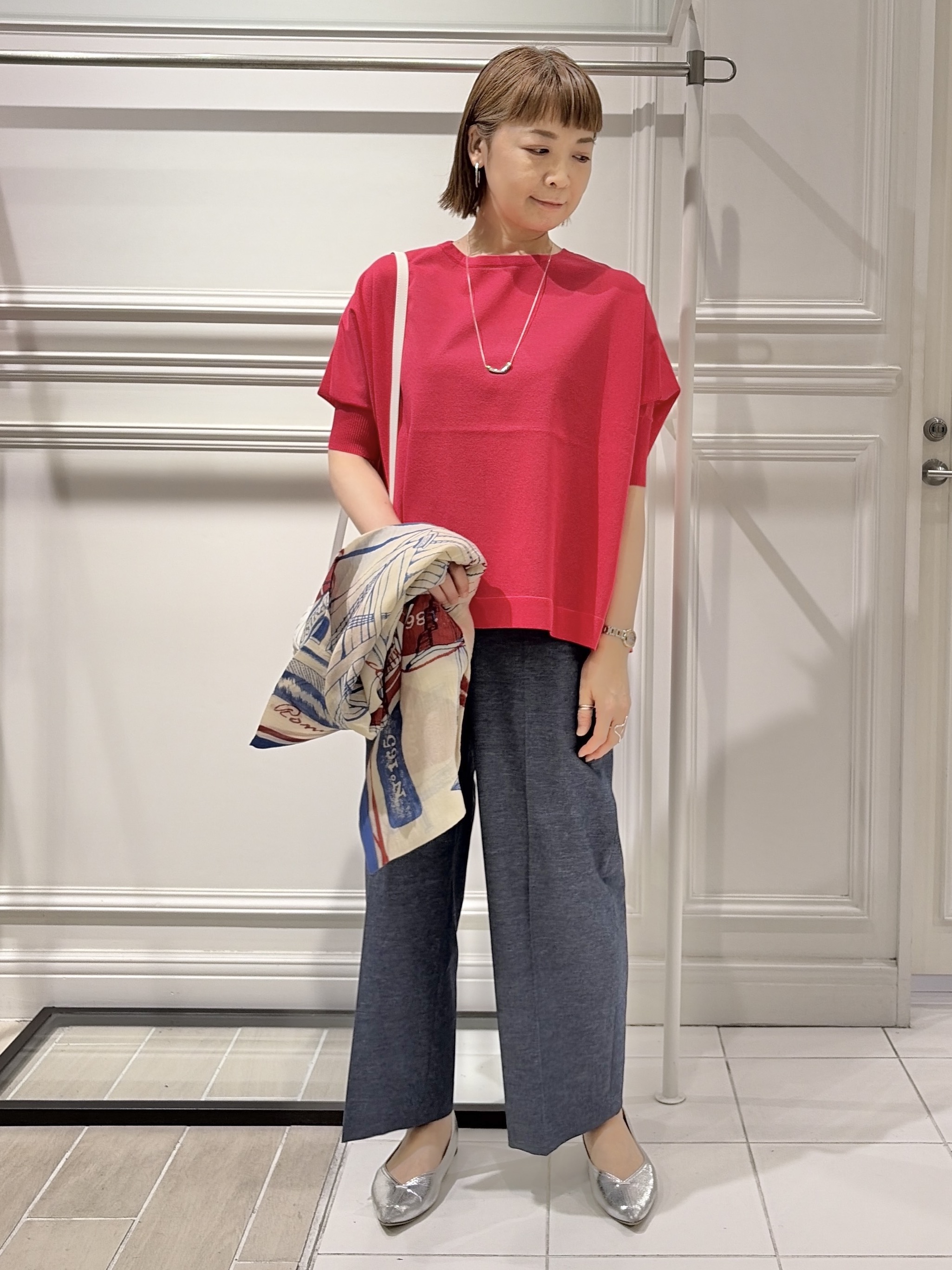 AKKOさんの「UNTITLED｜【アンサンブル可/洗える】シアーレーヨンニット」を使ったコーディネート