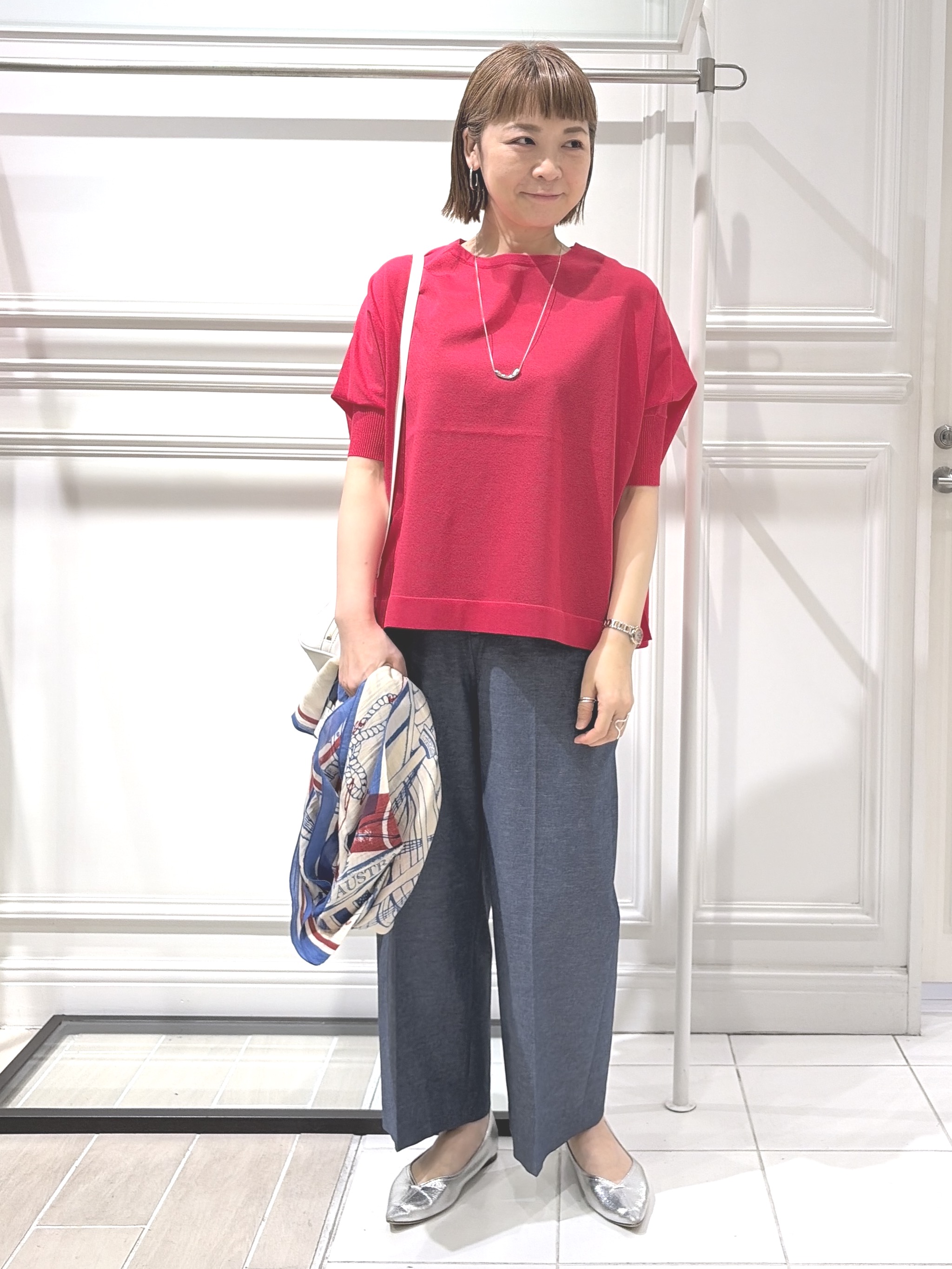 AKKOさんの「UNTITLED｜【アンサンブル可/洗える】シアーレーヨンニット」を使ったコーディネート