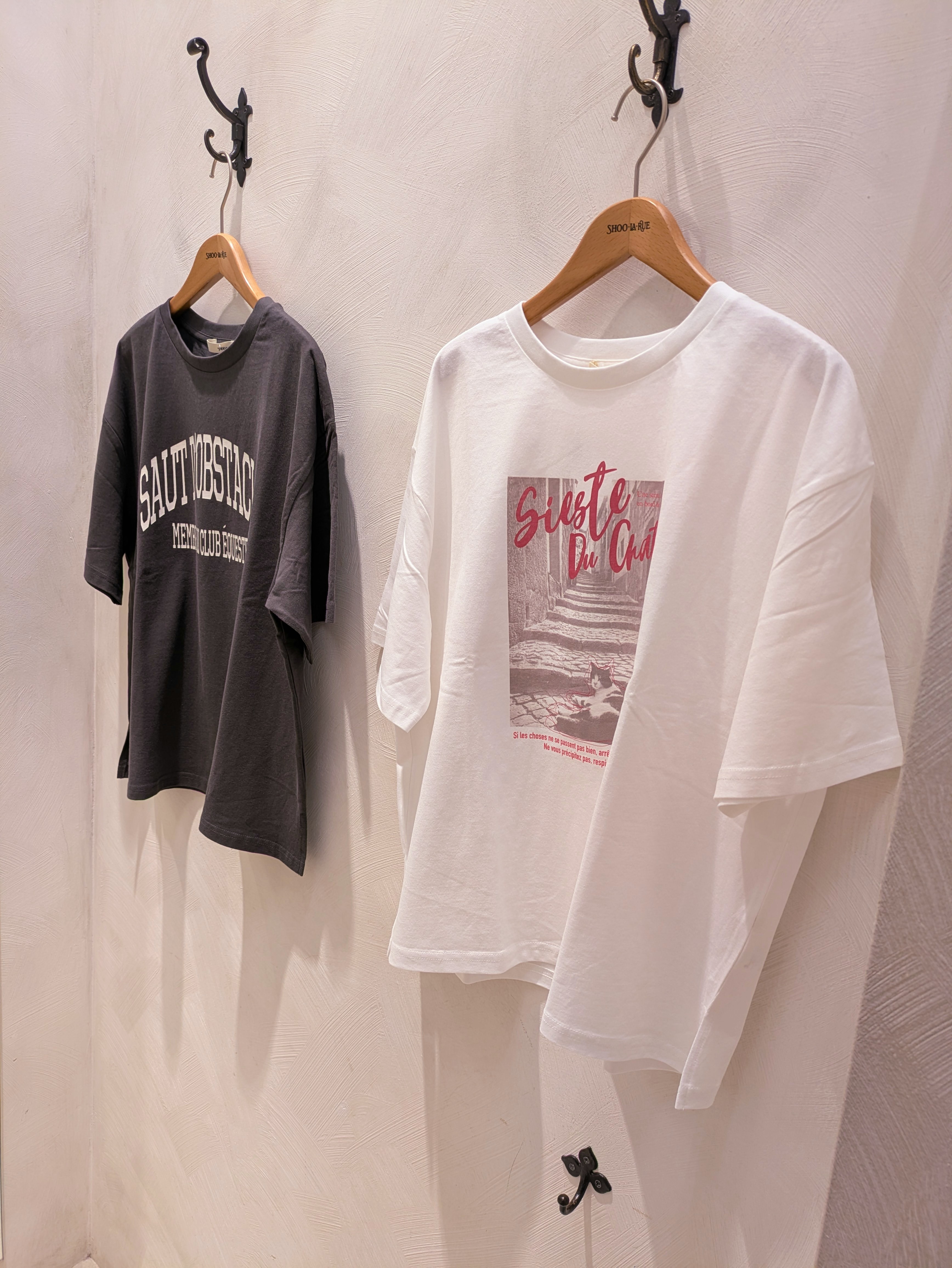 SHIORIさんの「SHOO･LA･RUE｜【綿100%/S-LL/プチプラ】ゆるシルエット シンプルTシャツ」を使ったコーディネート