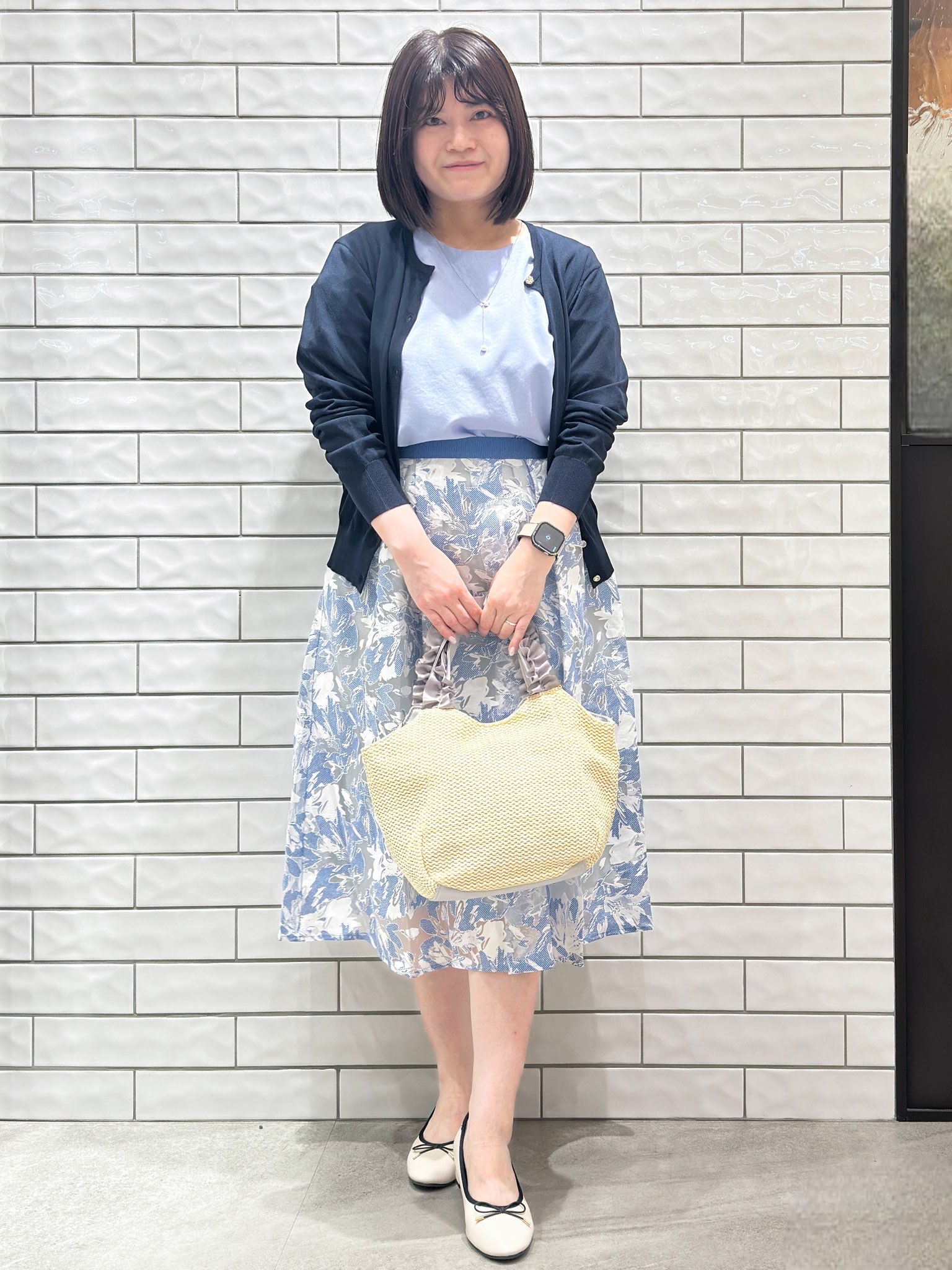 Minさんの「OPAQUE.CLIP｜【接触冷感】ビジューボタンカーディガン《抗ピリング／洗濯機OK》」を使ったコーディネート