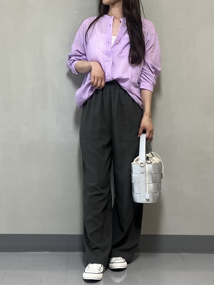 Minaさんの「Dessin｜【洗える】ドロストリングシアーシャツ」を使ったコーディネート