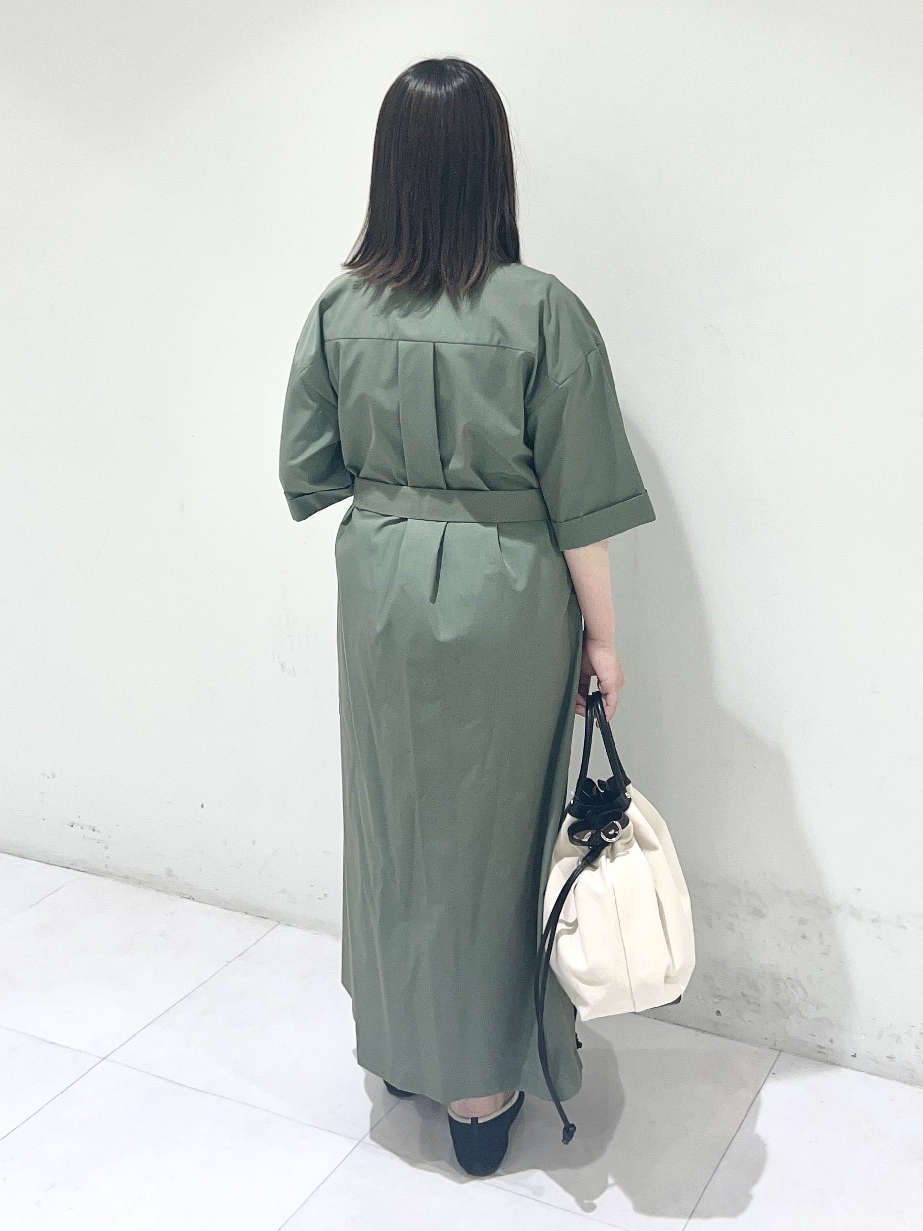 Mitsukiさんの「UNTITLED｜◆【洗える/前開きボタン】シャンブレーシャツワンピース」を使ったコーディネート