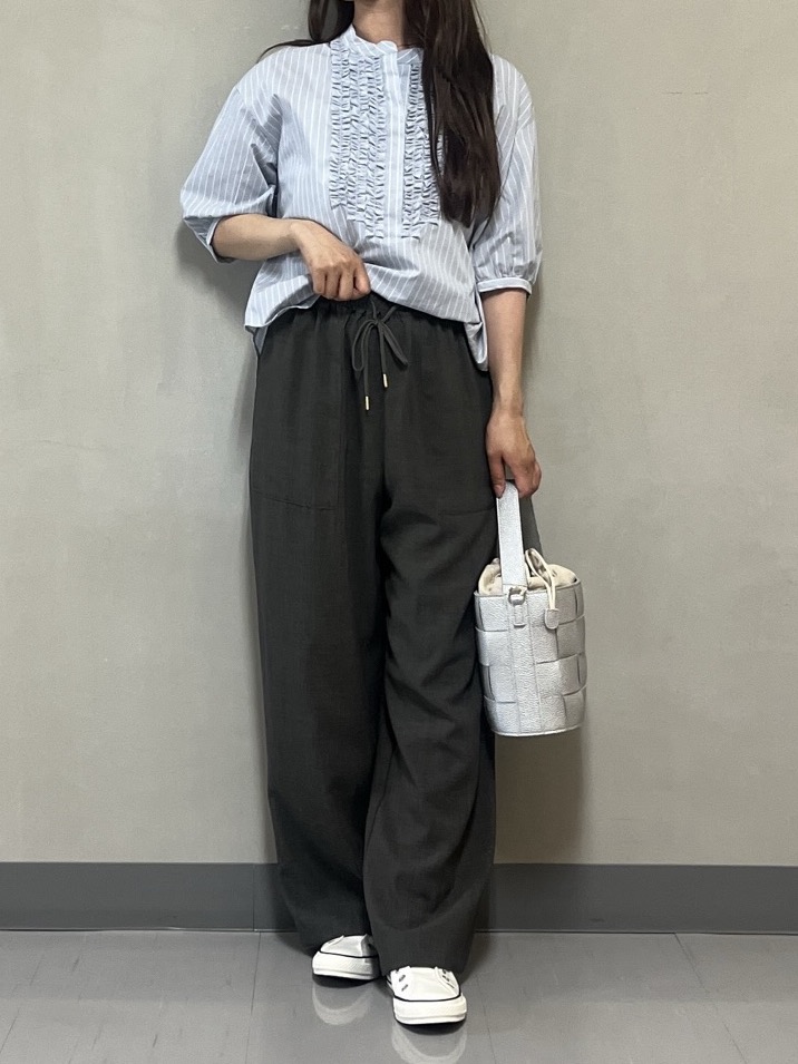 Minaさんの「Dessin｜【着映え/洗える】フロントフリル五分袖ブラウス」を使ったコーディネート