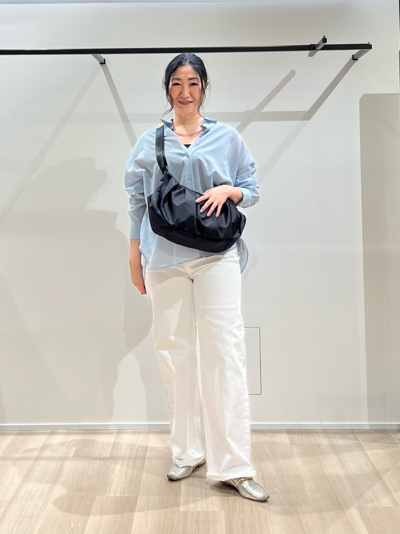 TOMOMIさんの「UNTITLED｜【古畑星夏さん着用/8色展開/程よい透け感】ドライタッチボートネックニット」を使ったコーディネート