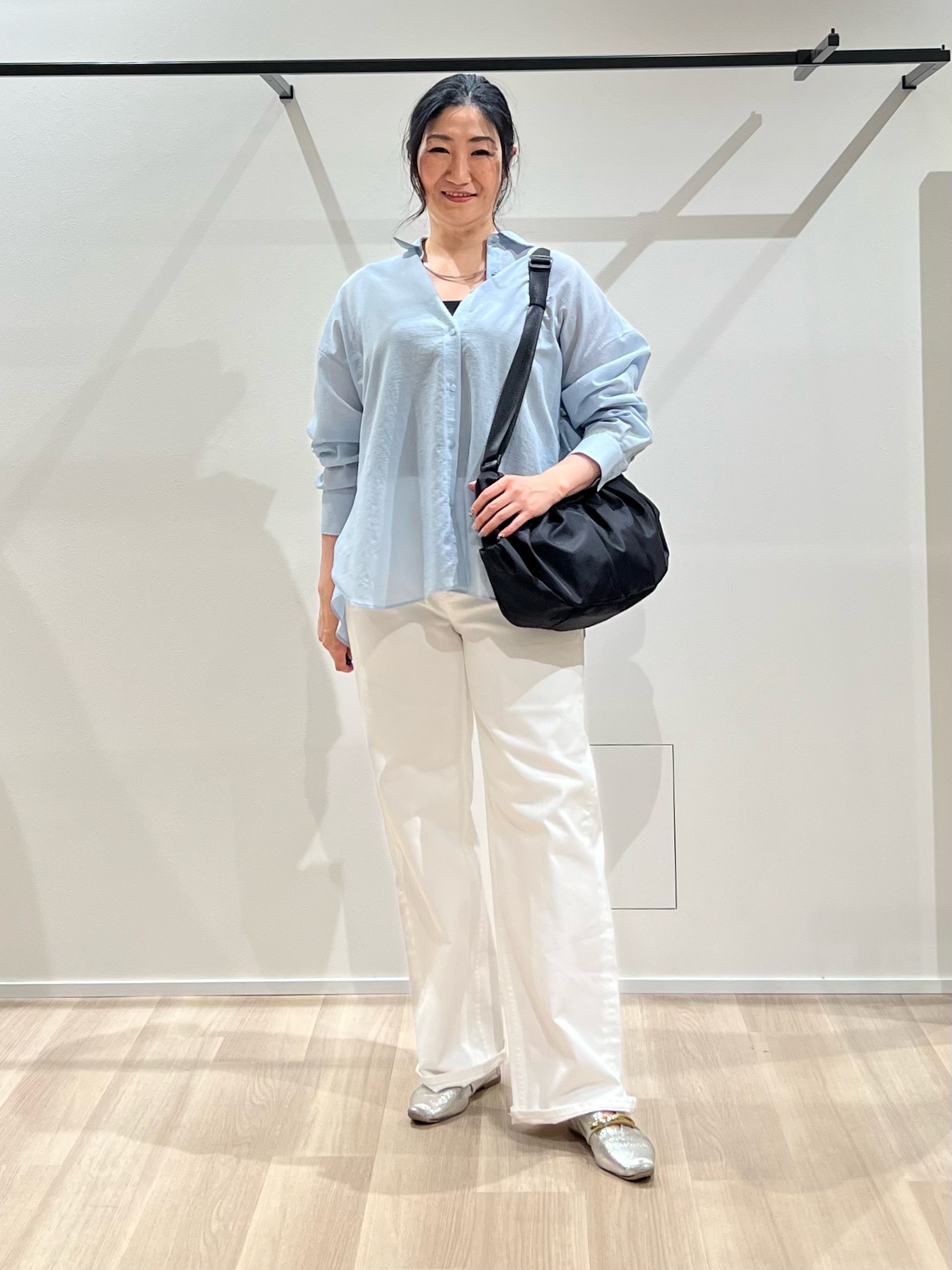 TOMOMIさんの「UNTITLED｜【古畑星夏さん着用/8色展開/程よい透け感】ドライタッチボートネックニット」を使ったコーディネート