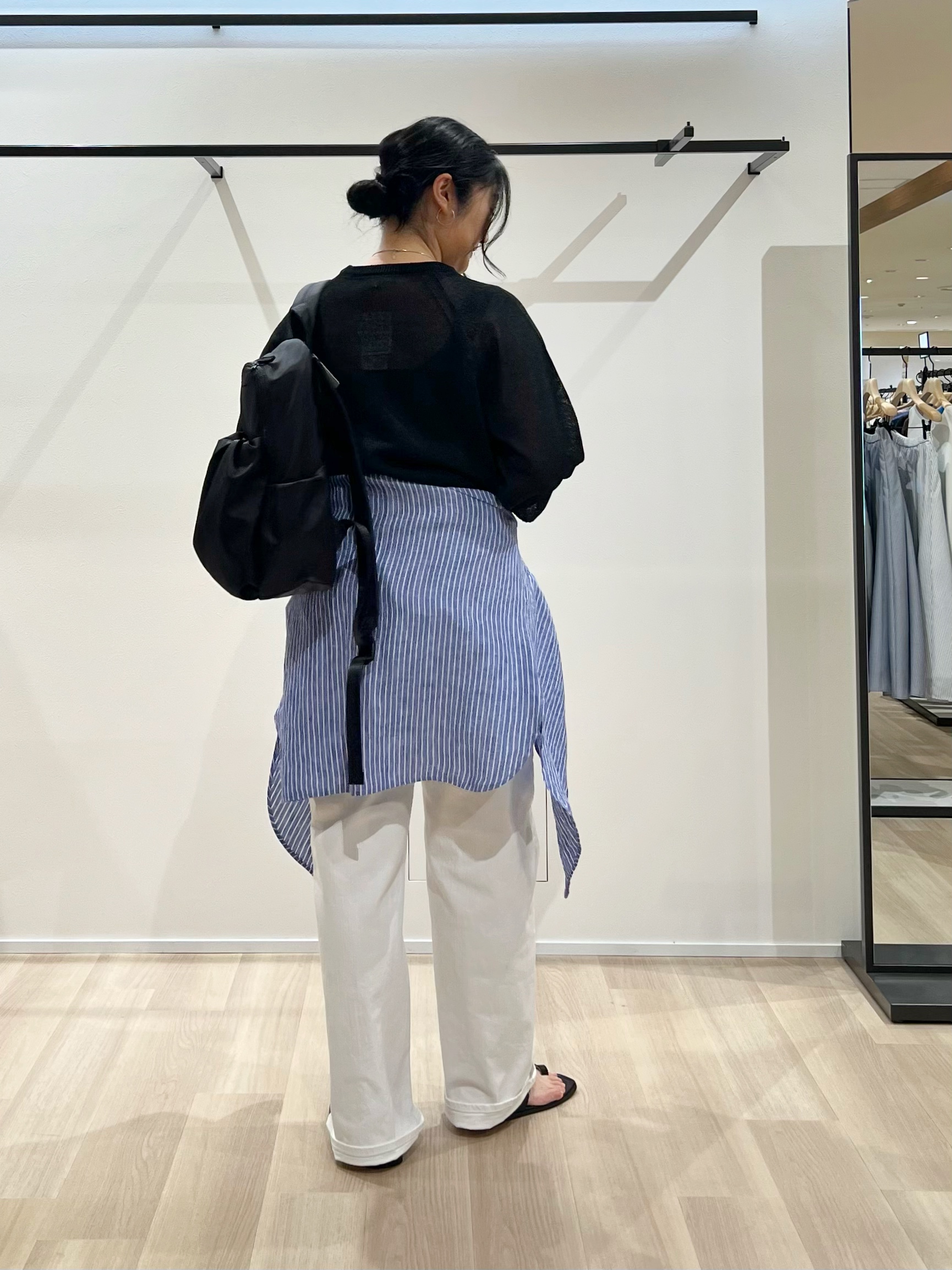 TOMOMIさんの「UNTITLED｜【洗える/ゆったり】クルーネックドライニット」を使ったコーディネート