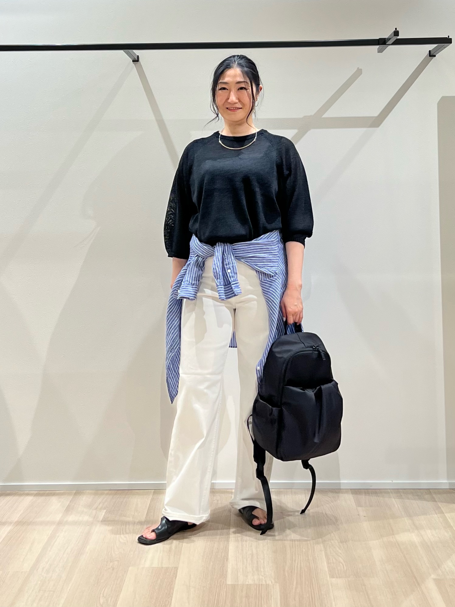 TOMOMIさんの「UNTITLED｜【洗える/ゆったり】クルーネックドライニット」を使ったコーディネート