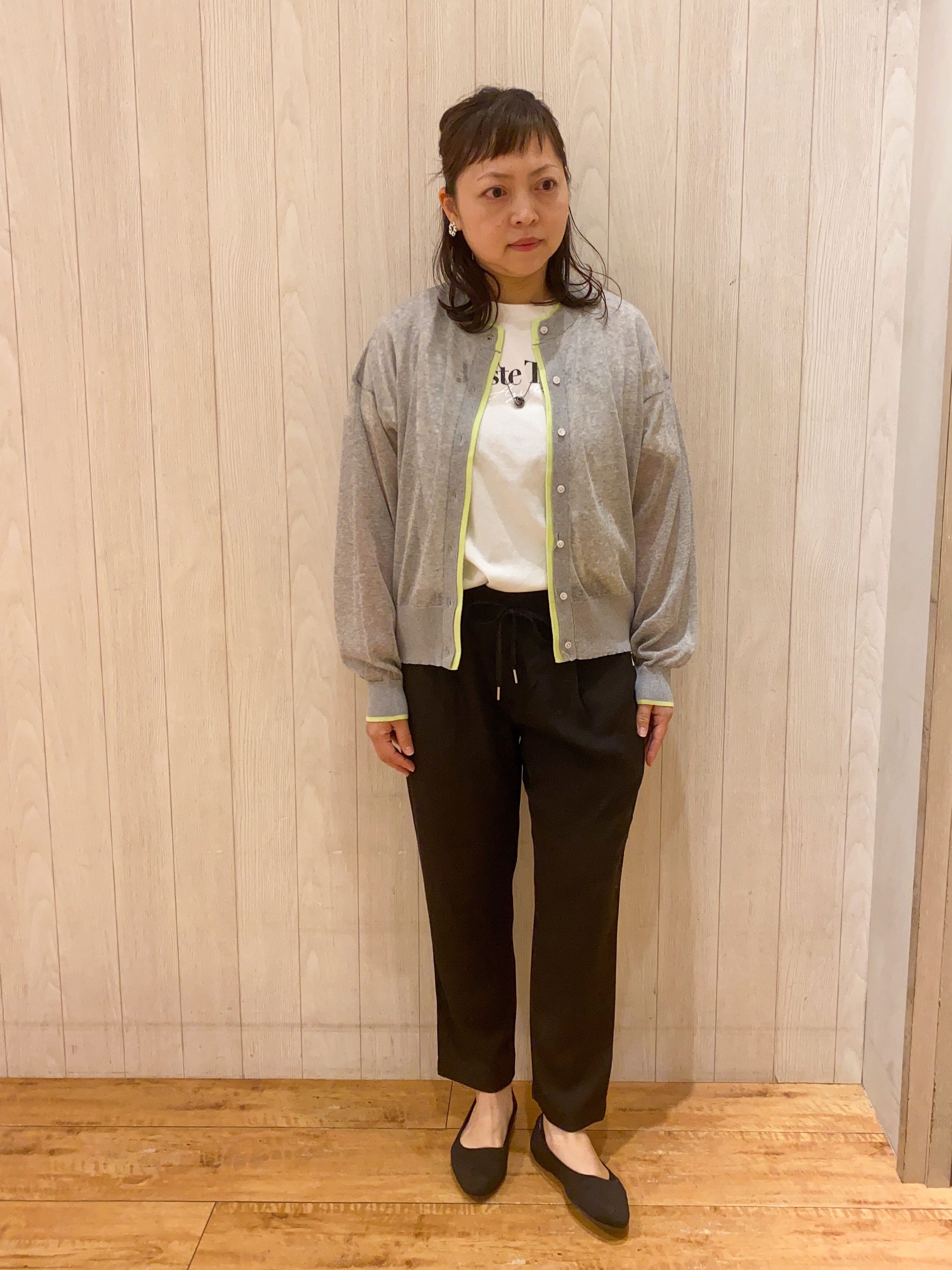makiさんの「SHOO･LA･RUE｜【綿100％/S-LL/プチプラ】選べる3柄 プリントアソートTシャツ」を使ったコーディネート