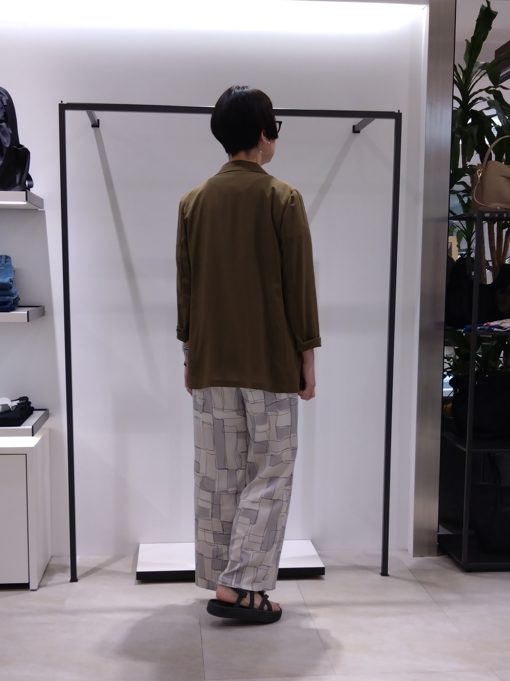 まちこさんの「UNTITLED｜◆【セットアップ可/接触冷感/通気性】ドライシアーダブルジャケット」を使ったコーディネート