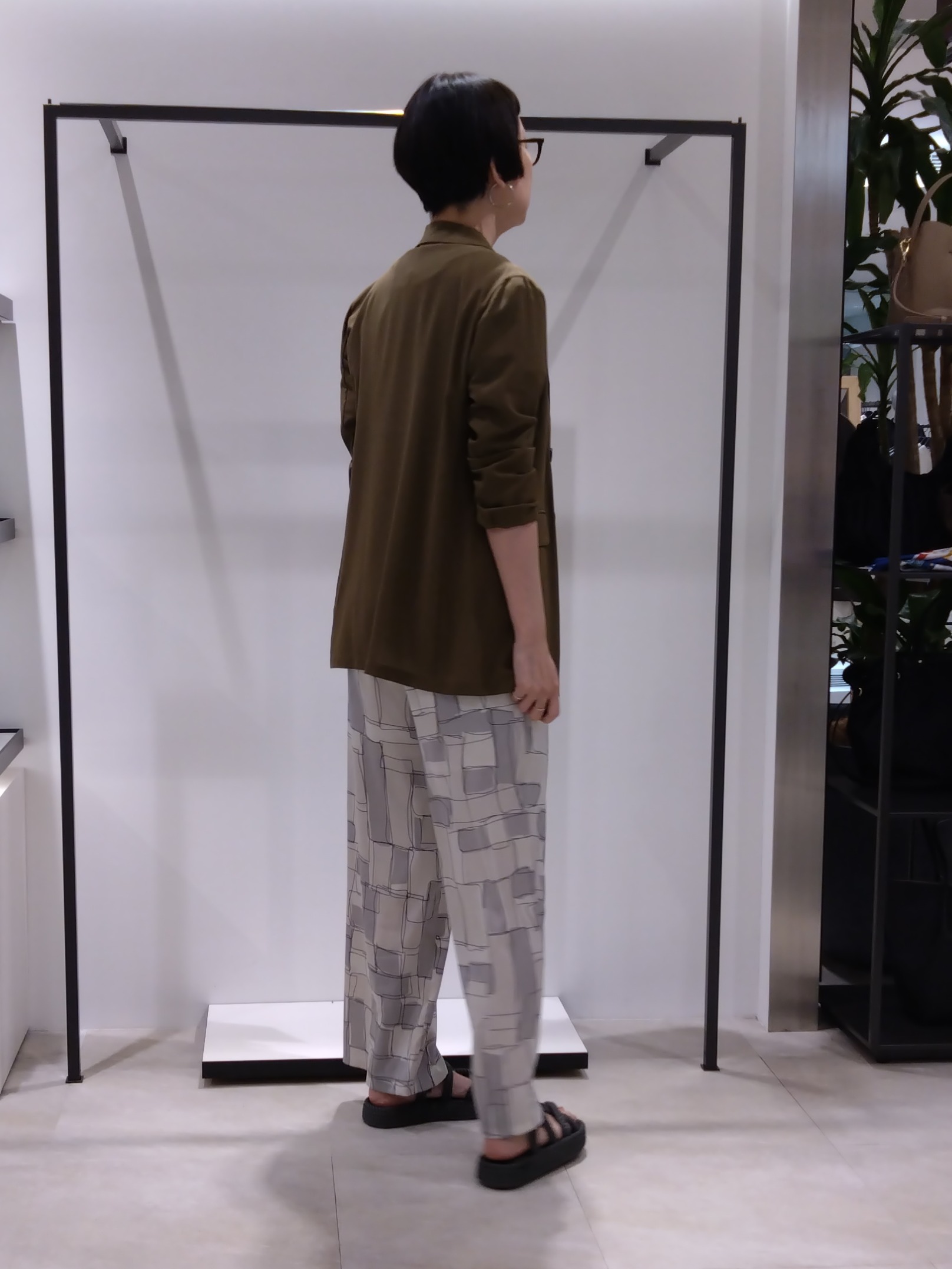 まちこさんの「UNTITLED｜◆【セットアップ可/接触冷感/通気性】ドライシアーダブルジャケット」を使ったコーディネート