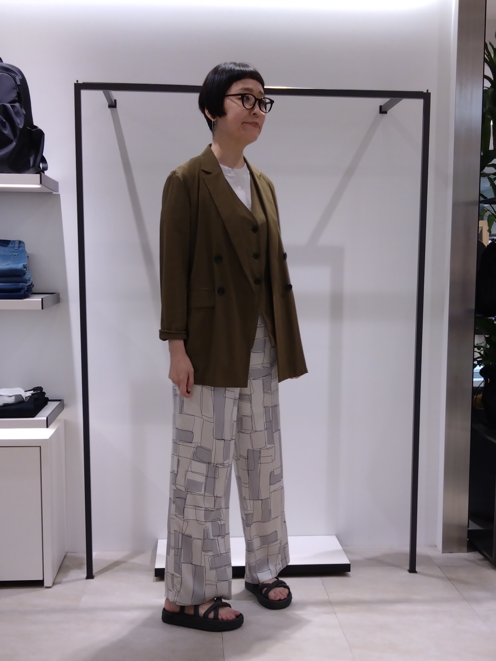 まちこさんの「UNTITLED｜◆【セットアップ可/接触冷感/通気性】ドライシアーダブルジャケット」を使ったコーディネート