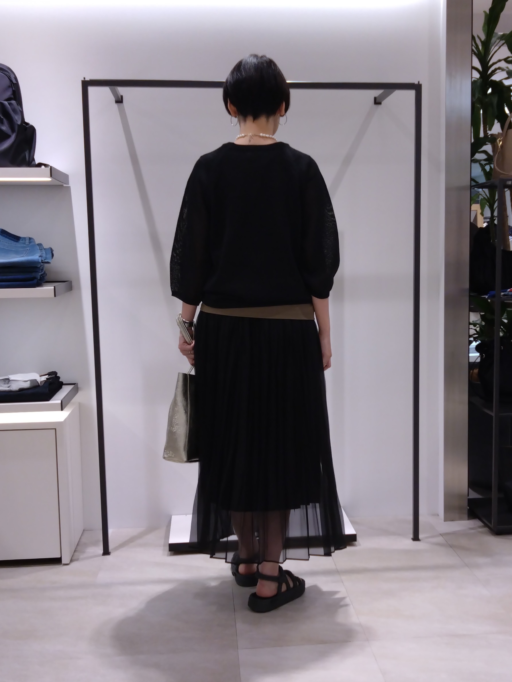 まちこさんの「UNTITLED｜【洗える/ゆったり】クルーネックドライニット」を使ったコーディネート