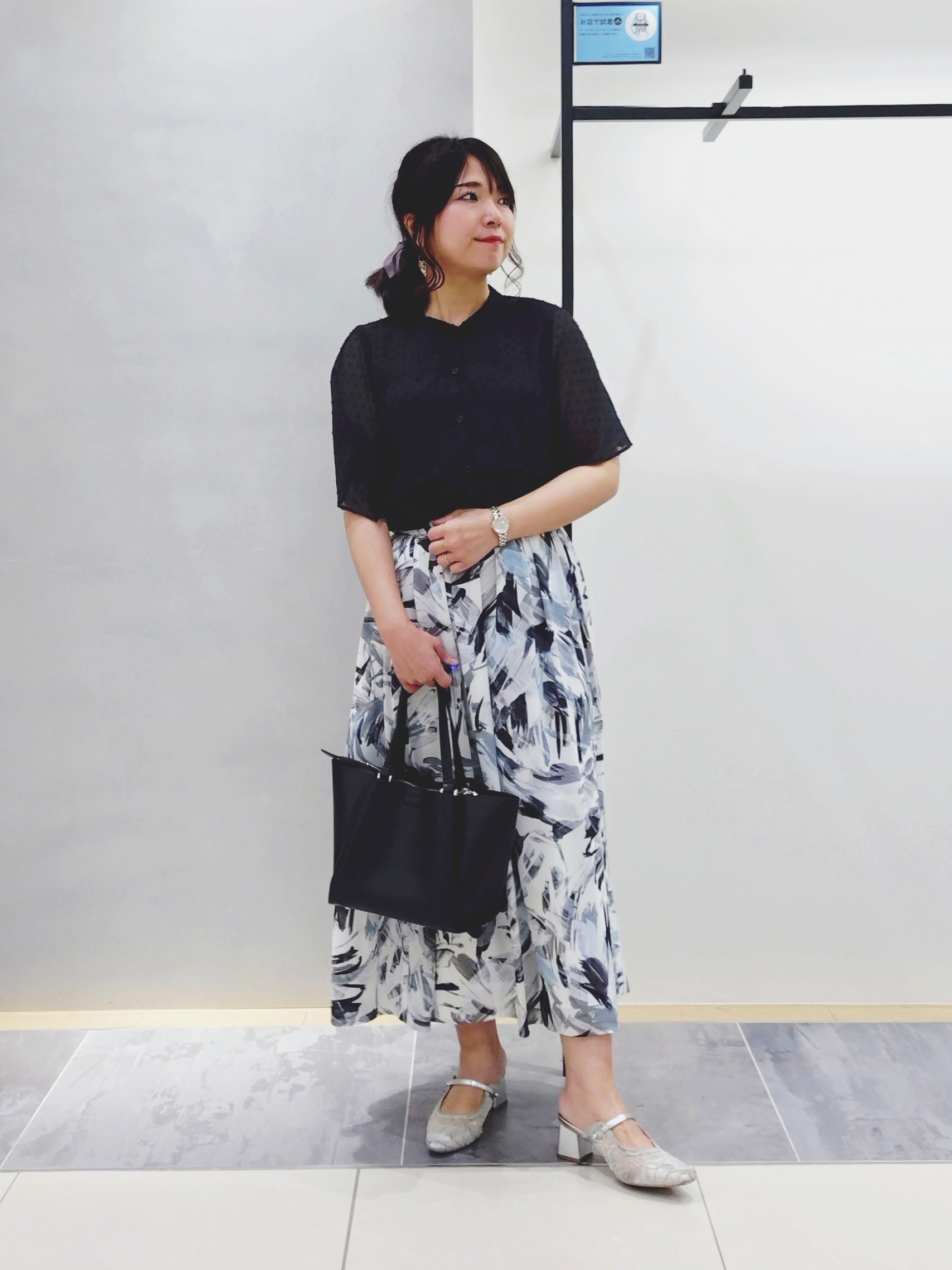 TOMOMIさんの「INDIVI｜【接触冷感／透湿／着る日傘】ノーカラージャケット」を使ったコーディネート