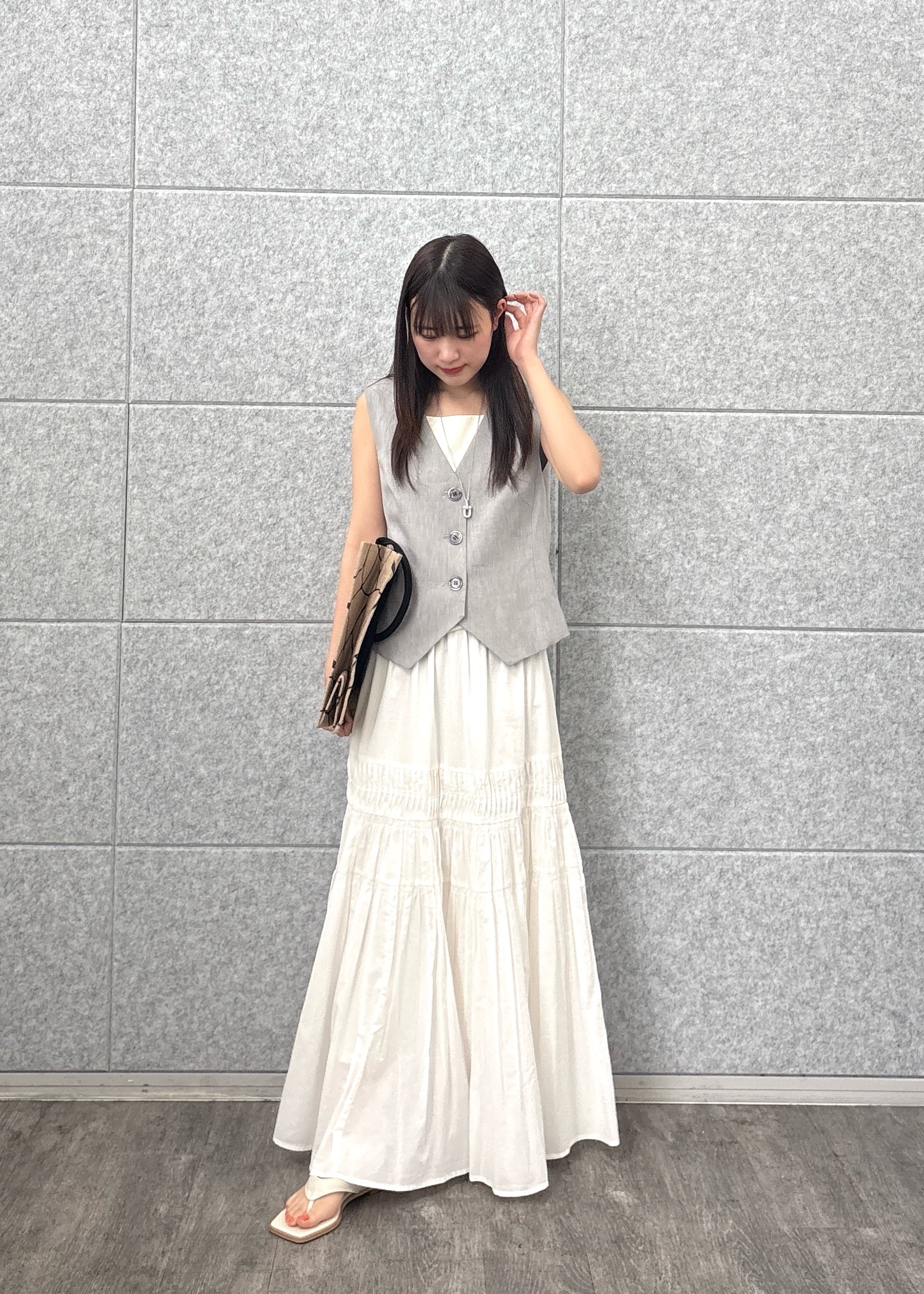 Renoさんの「INDIVI｜リネンショートジレ」を使ったコーディネート