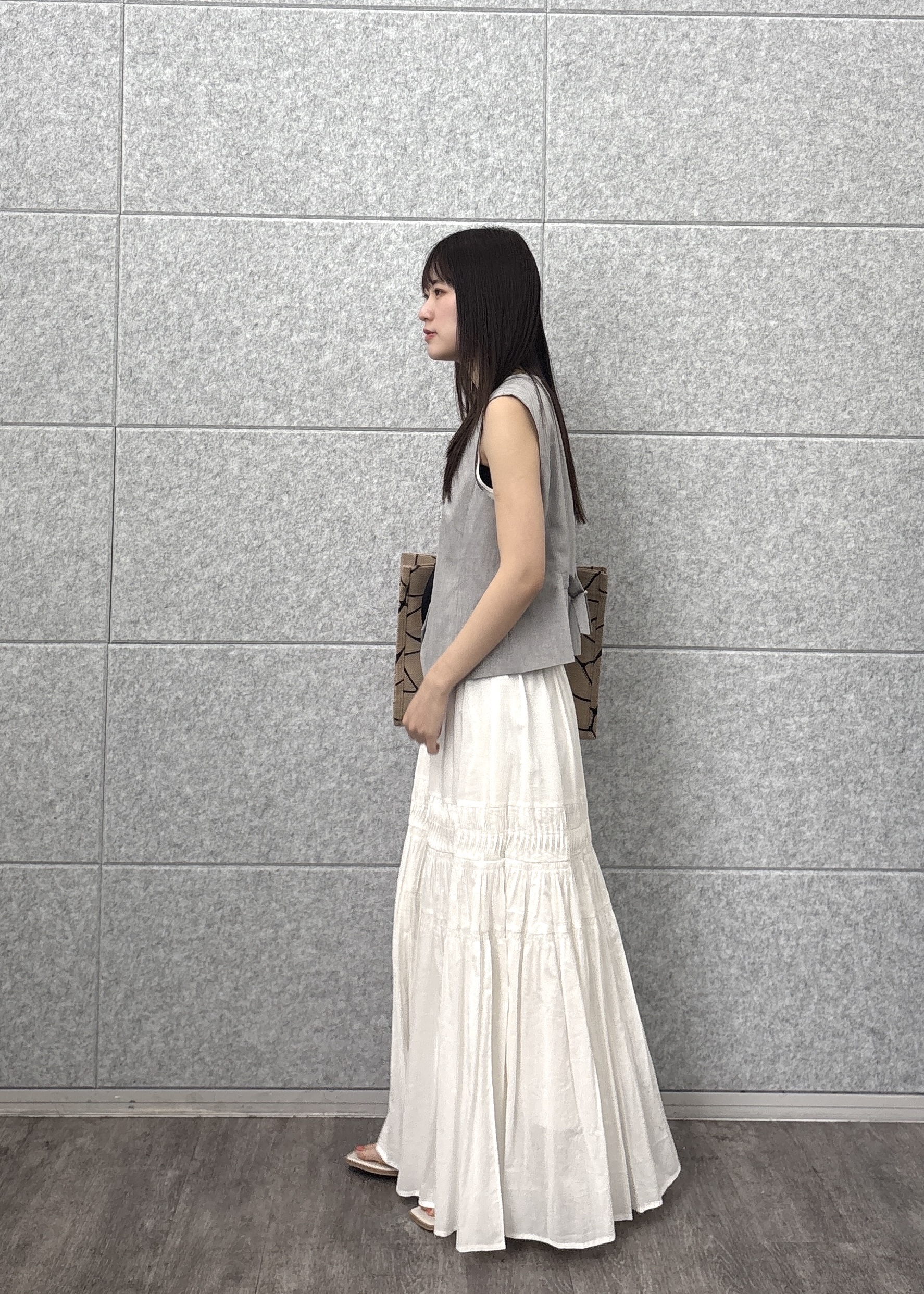 Renoさんの「INDIVI｜リネンショートジレ」を使ったコーディネート