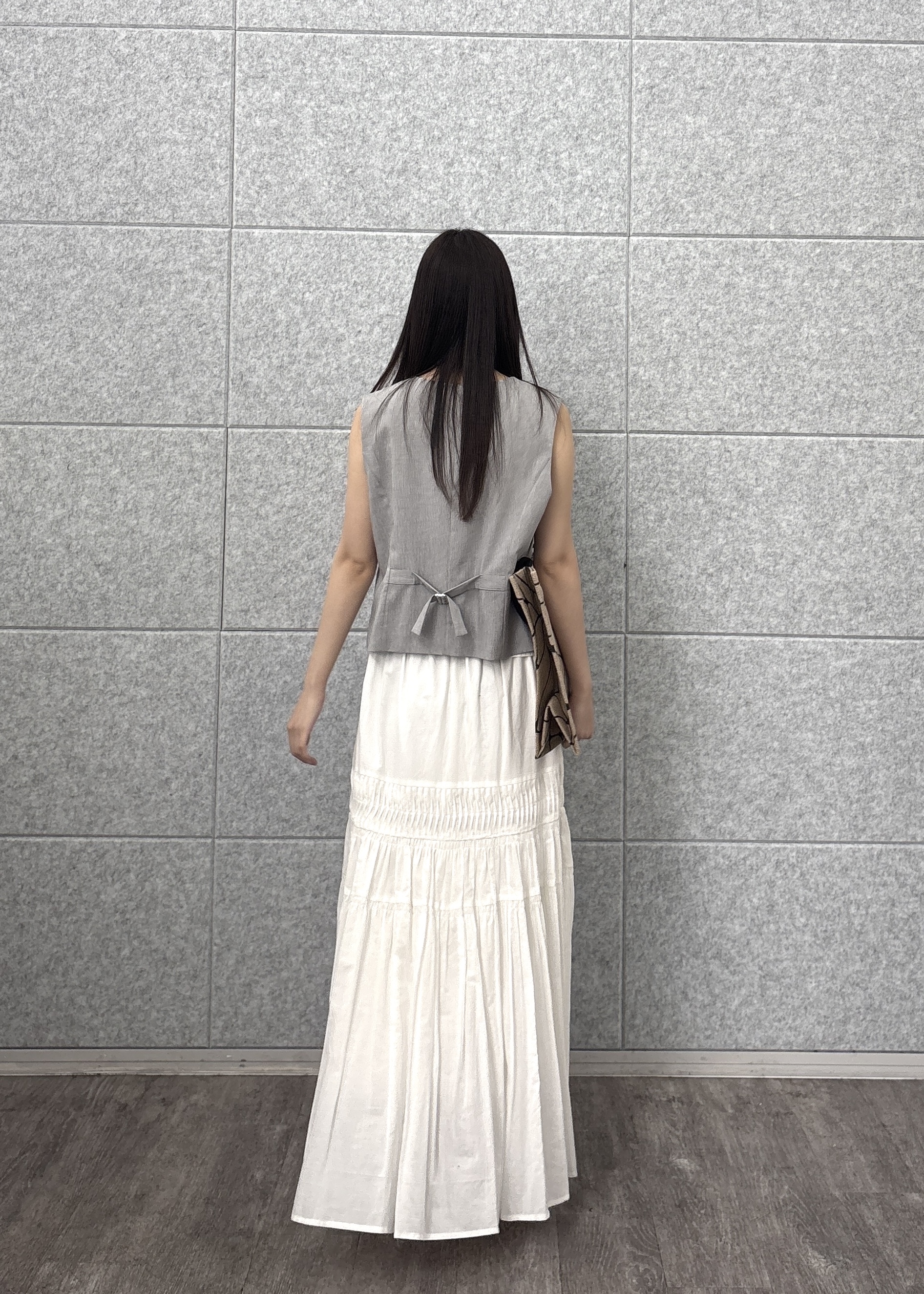 Renoさんの「INDIVI｜リネンショートジレ」を使ったコーディネート