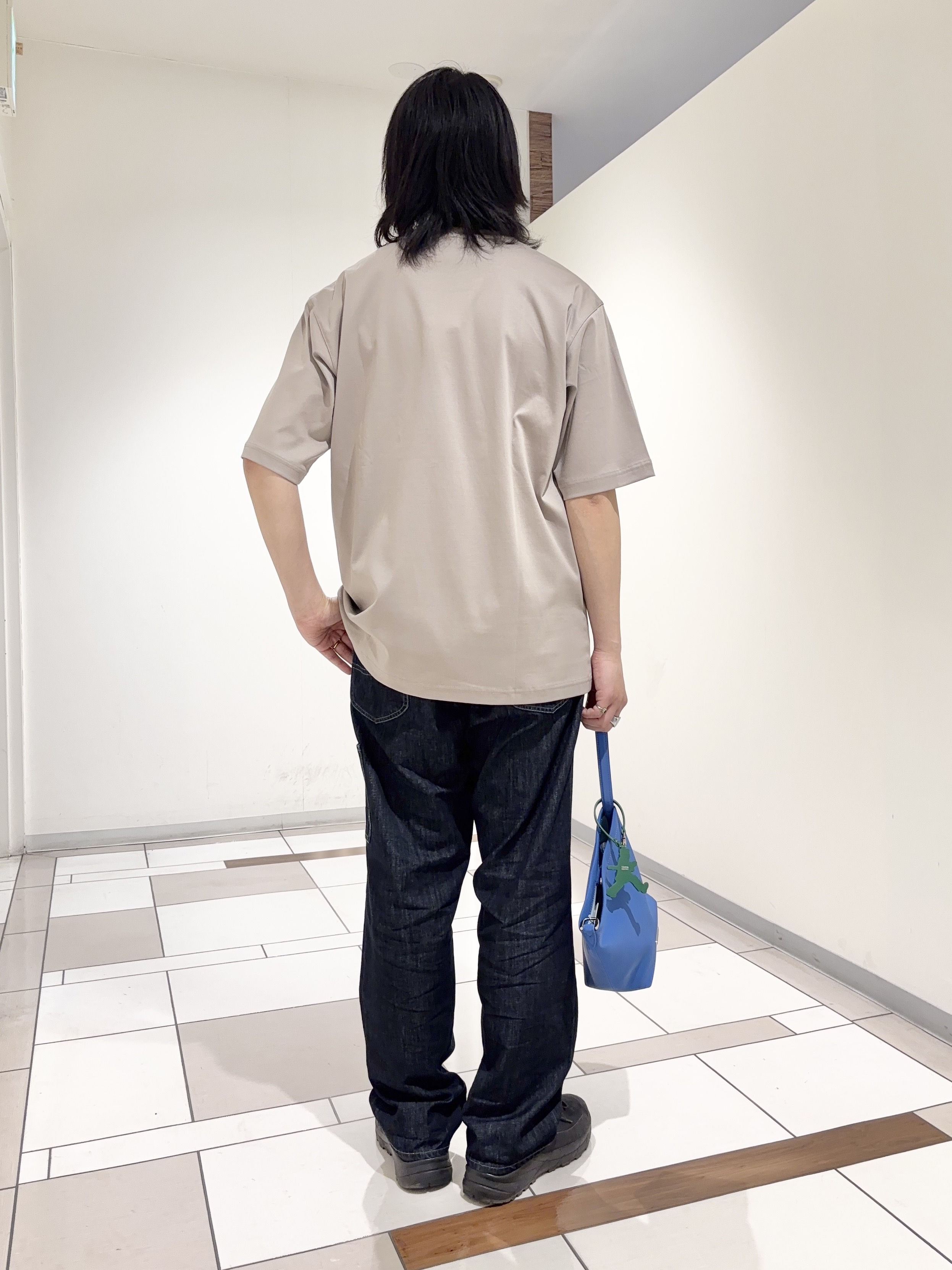 及川さんの「TAKEO KIKUCHI｜【BOWLER HAT LABEL】アイスクリアコットン ワンストローク 半袖Tシャツ」を使ったコーディネート