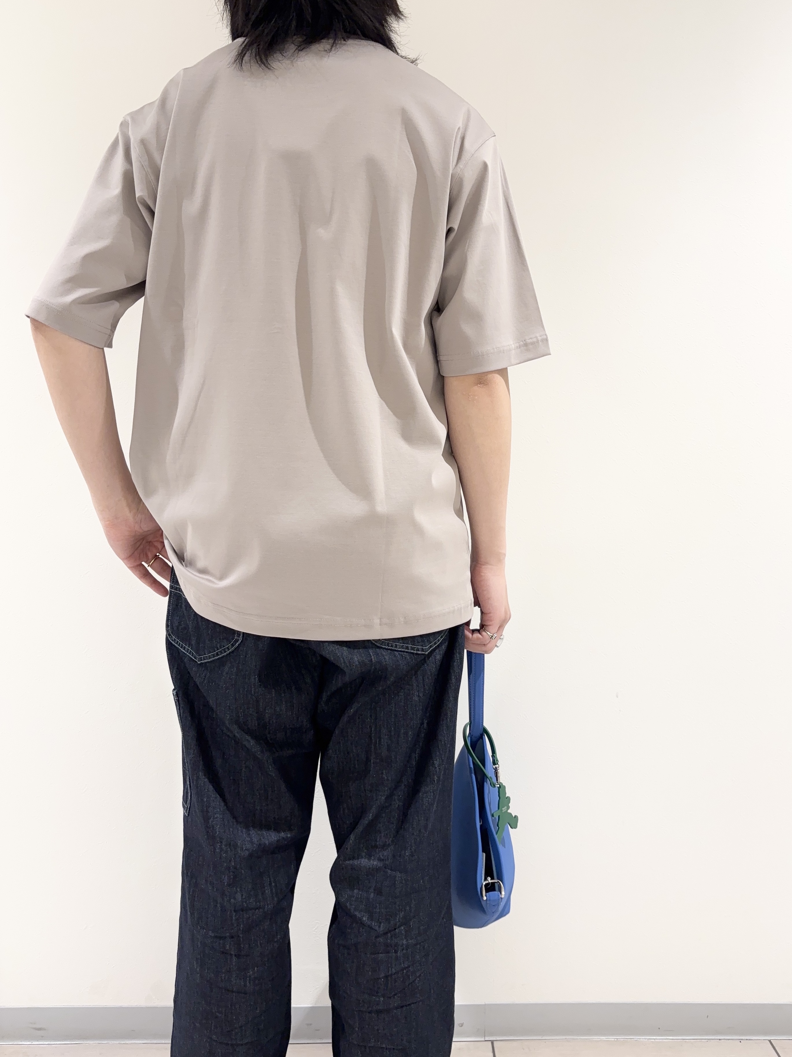 及川さんの「TAKEO KIKUCHI｜【BOWLER HAT LABEL】アイスクリアコットン ワンストローク 半袖Tシャツ」を使ったコーディネート