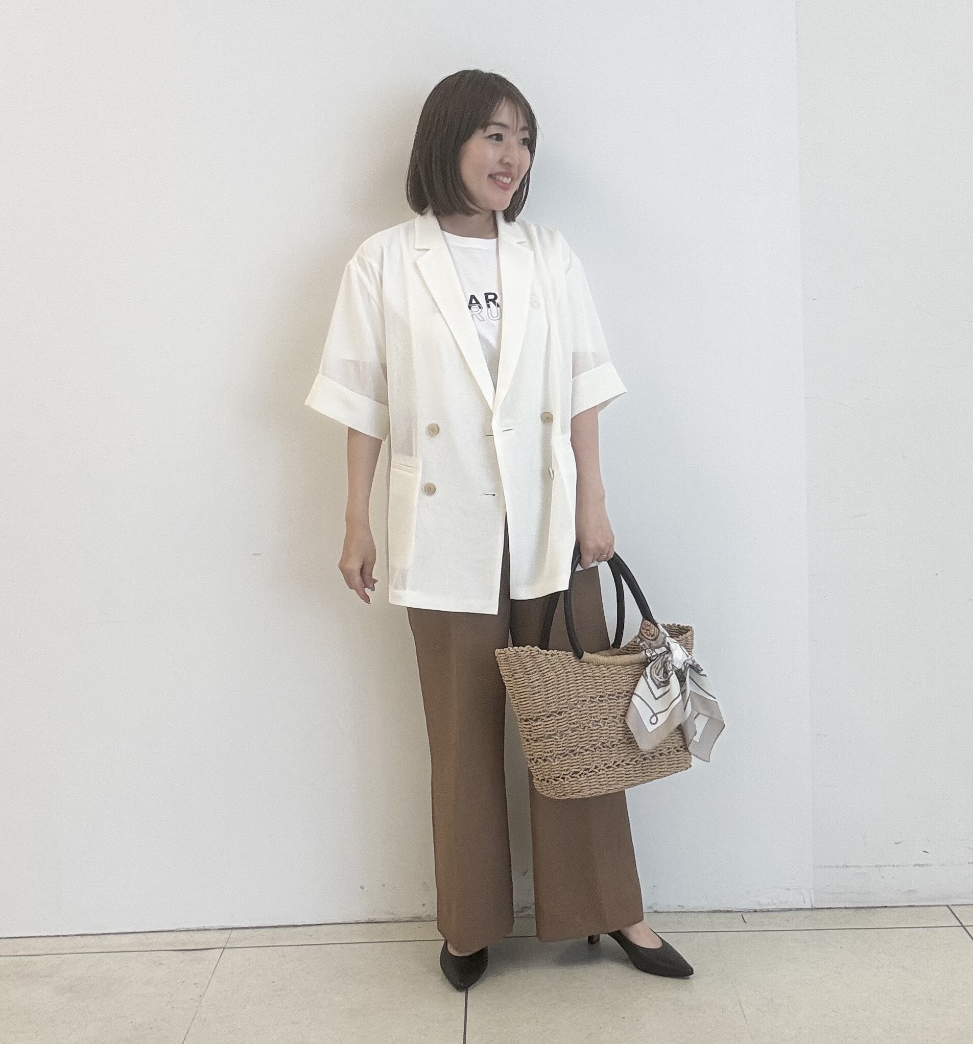 yoshiyaさんの「INDIVI｜【ラム革／美脚／通勤】レザーパンプス」を使ったコーディネート