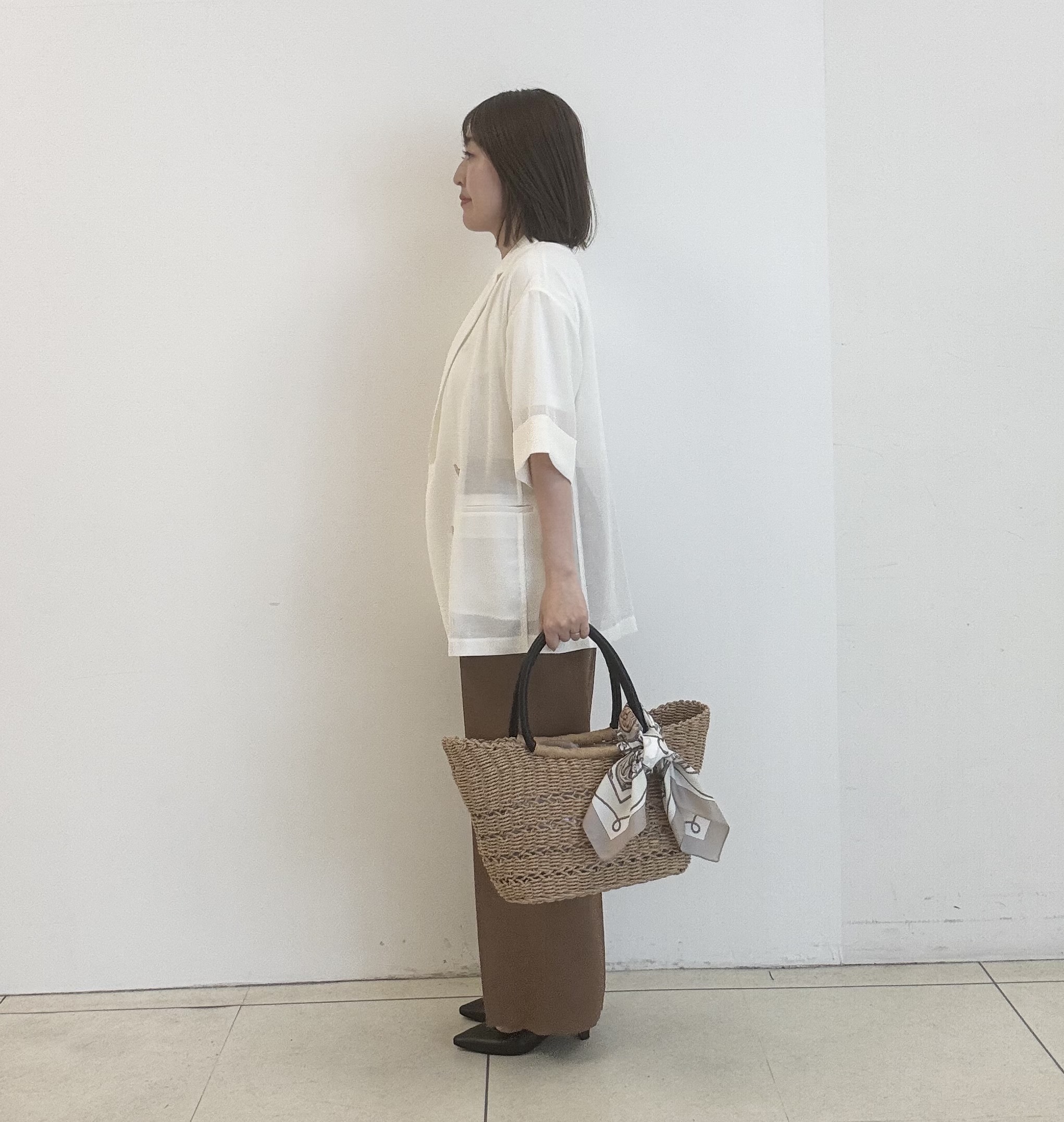 yoshiyaさんの「INDIVI｜【ラム革／美脚／通勤】レザーパンプス」を使ったコーディネート